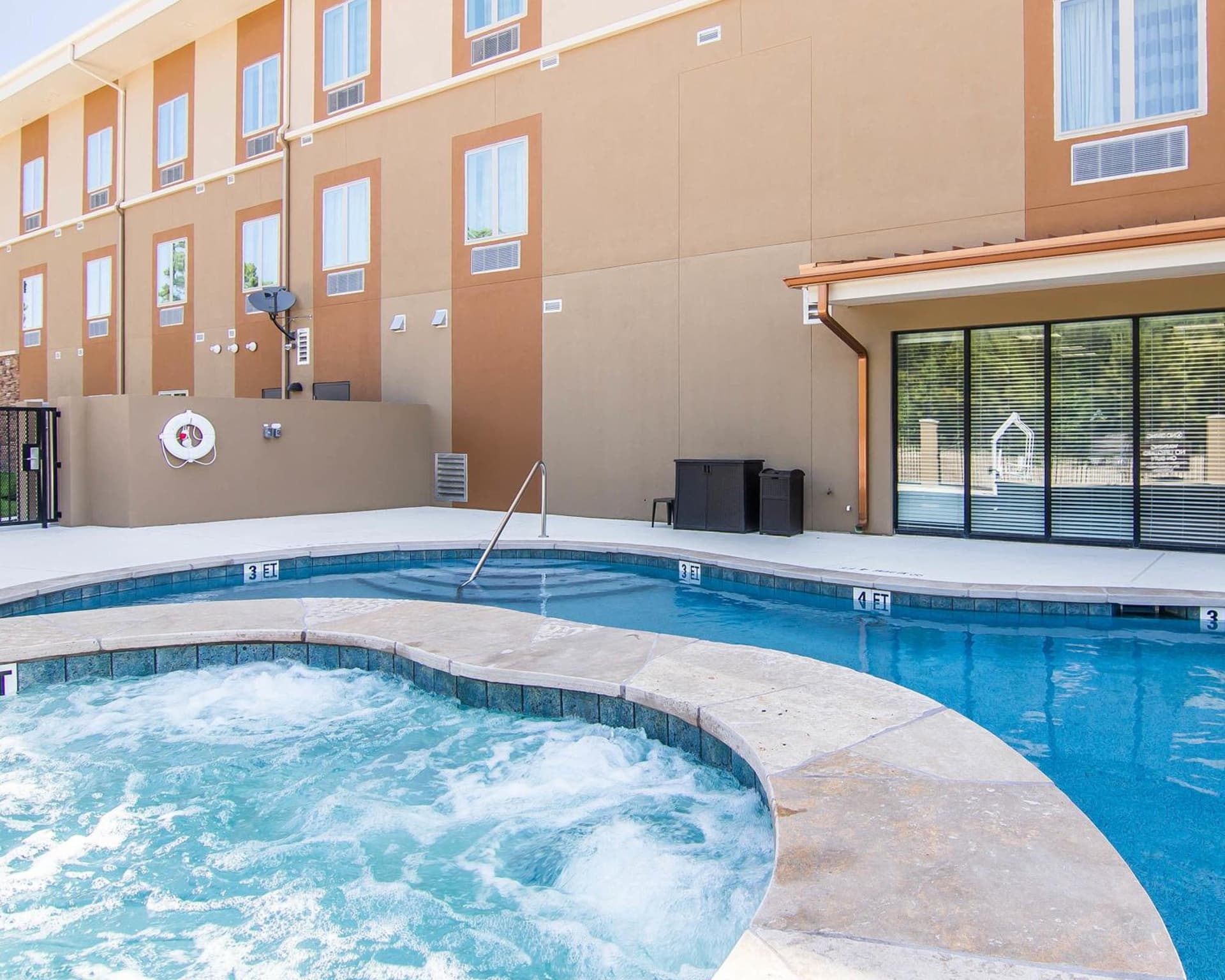 Sleep Inn Lufkin interior in Lufkin, TX — gallery photo 2