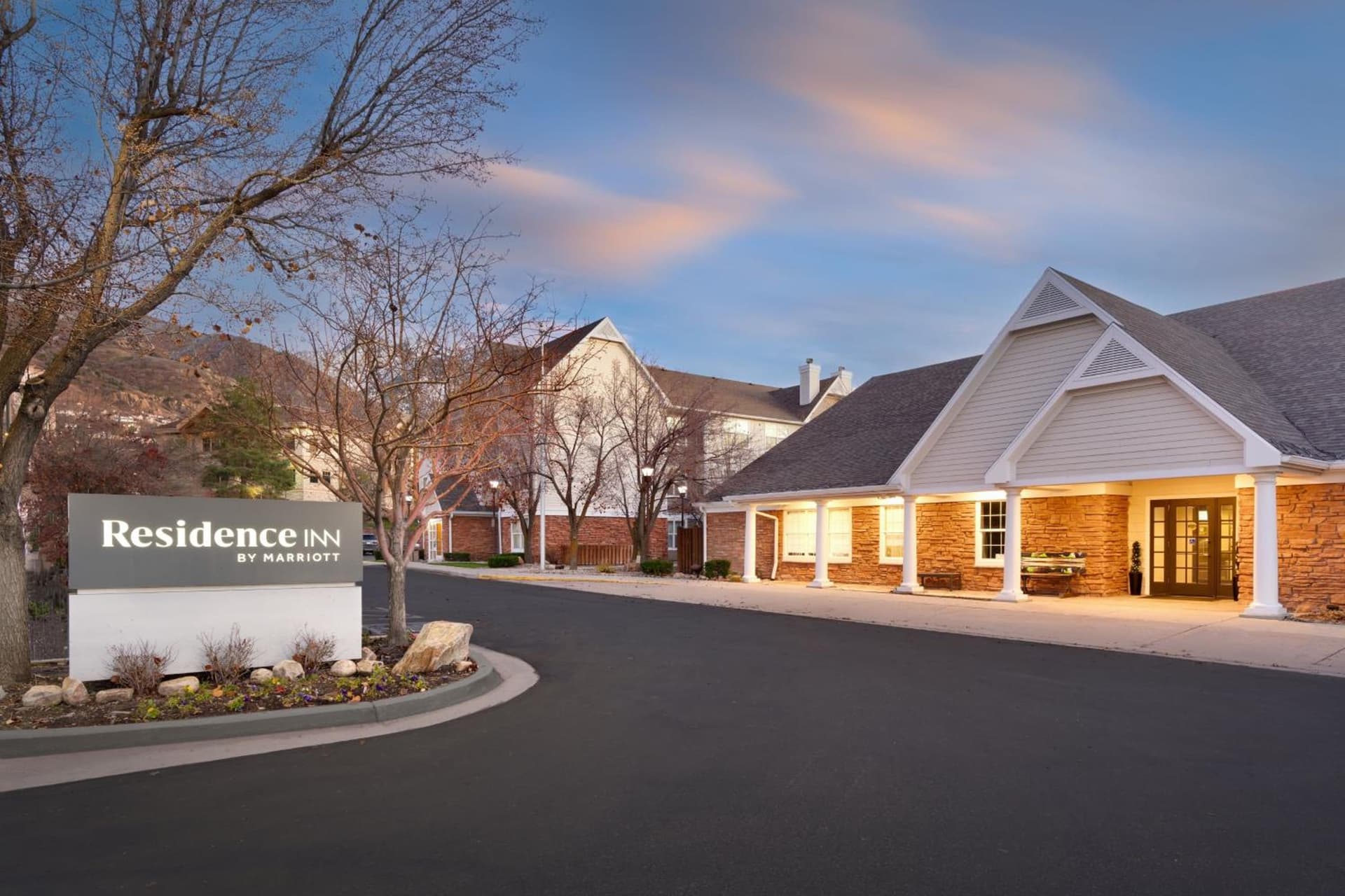 Residence Inn Salt Lake City Cottonwood interior in Cottonwood Heights, UT — gallery photo 2