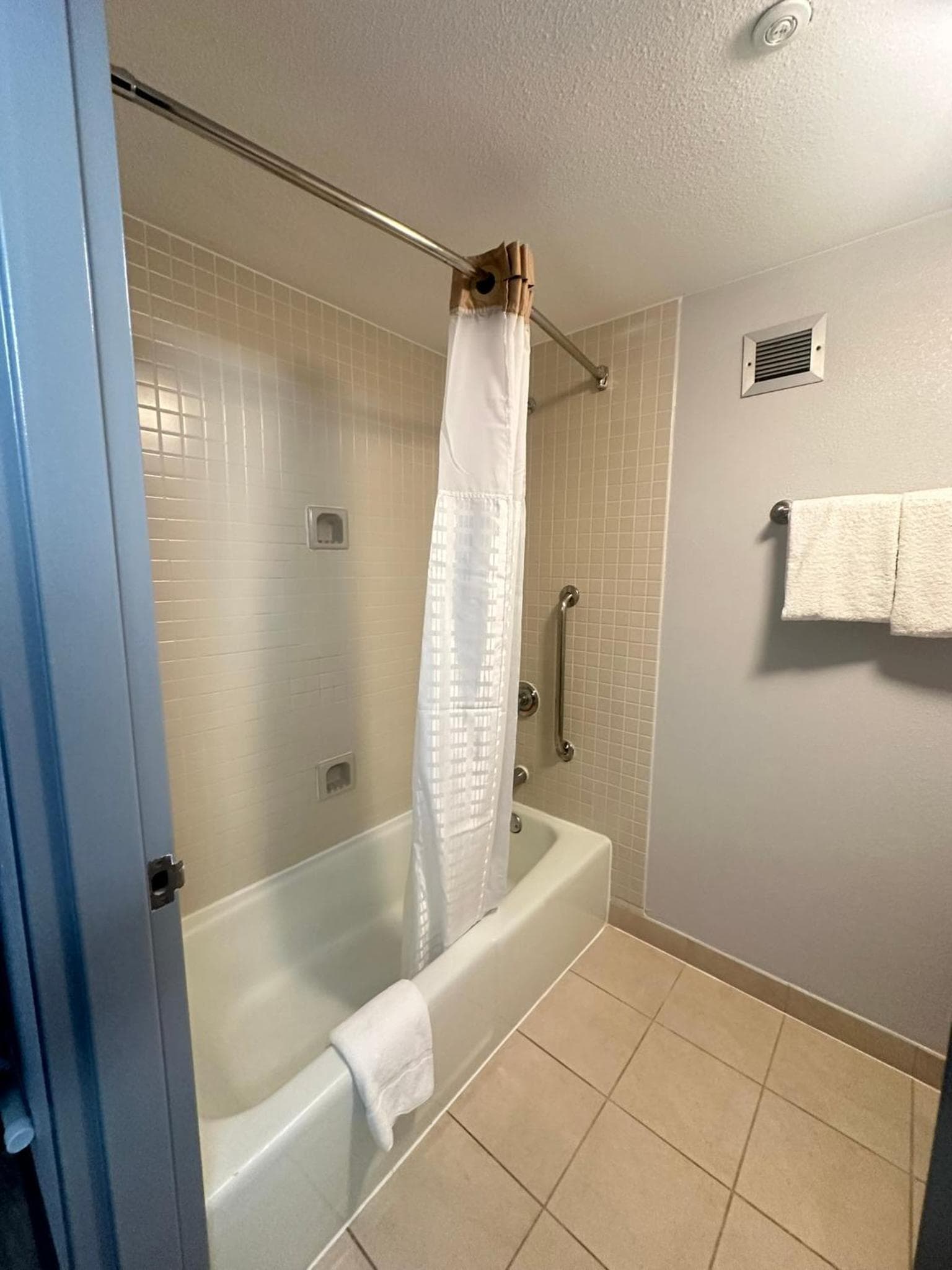 Super 8 by Wyndham Dallas Love Field Airport gallery photo in Dallas, TX — image 50