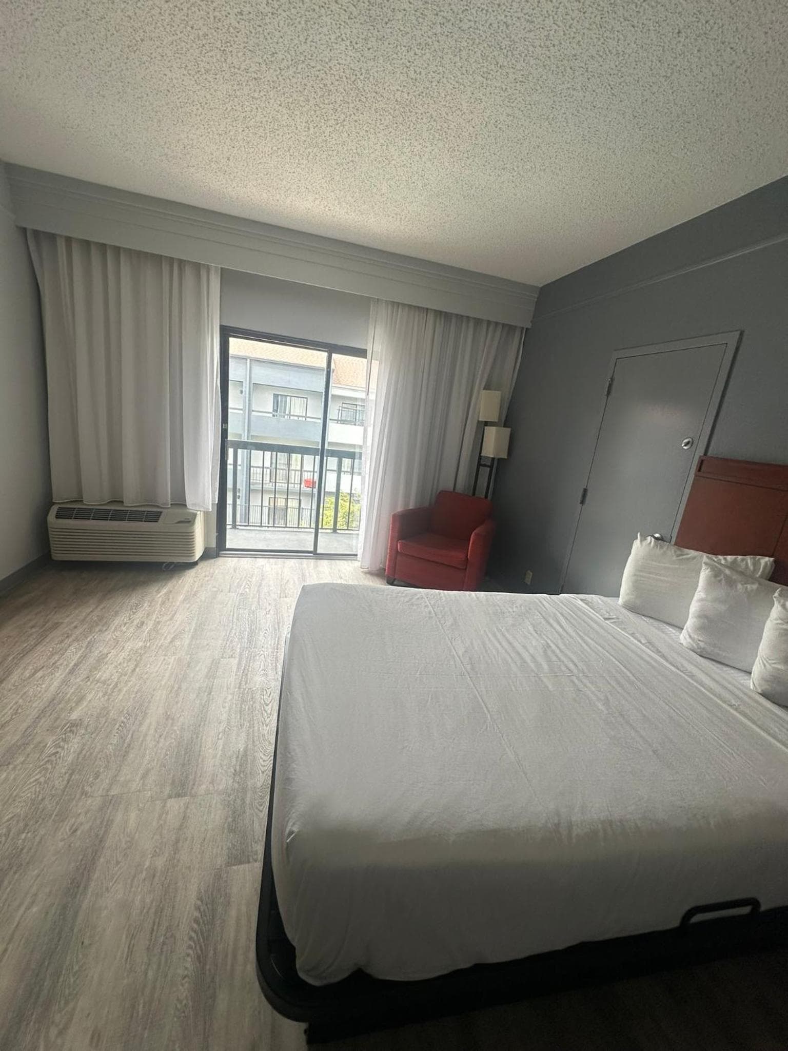 Super 8 by Wyndham Dallas Love Field Airport gallery photo in Dallas, TX — image 66