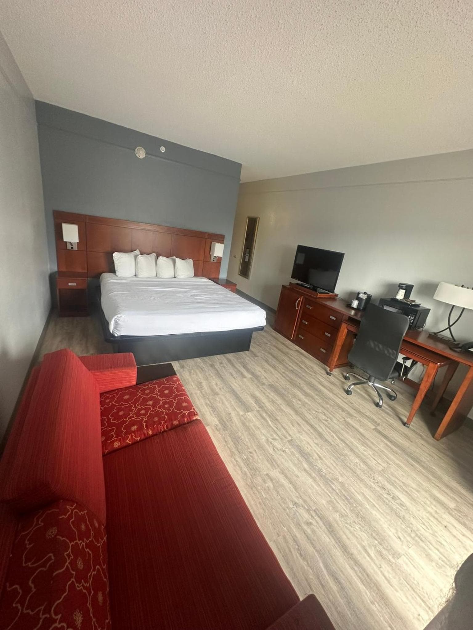 Super 8 by Wyndham Dallas Love Field Airport gallery photo in Dallas, TX — image 55