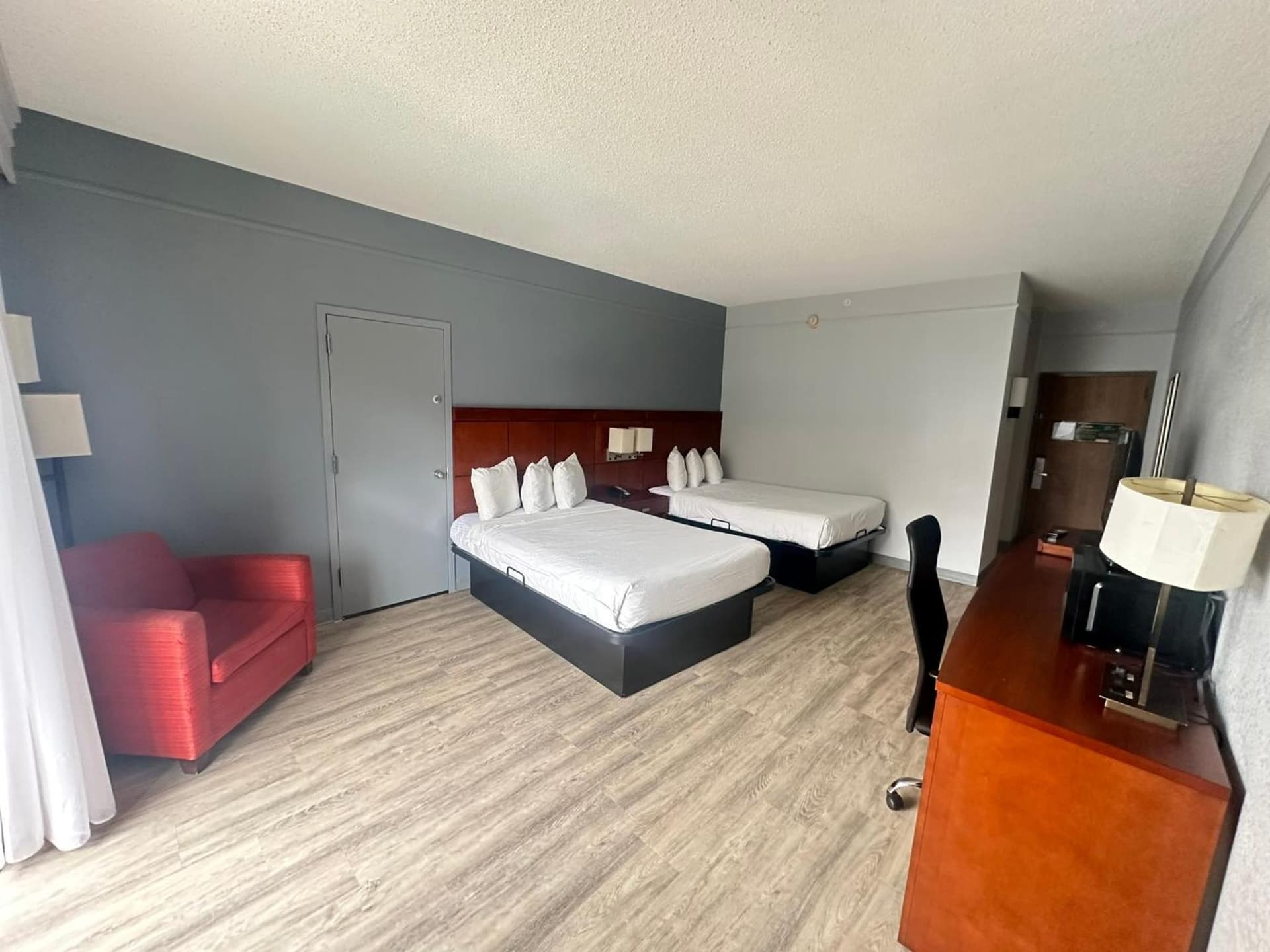 Super 8 by Wyndham Dallas Love Field Airport gallery photo in Dallas, TX — image 24