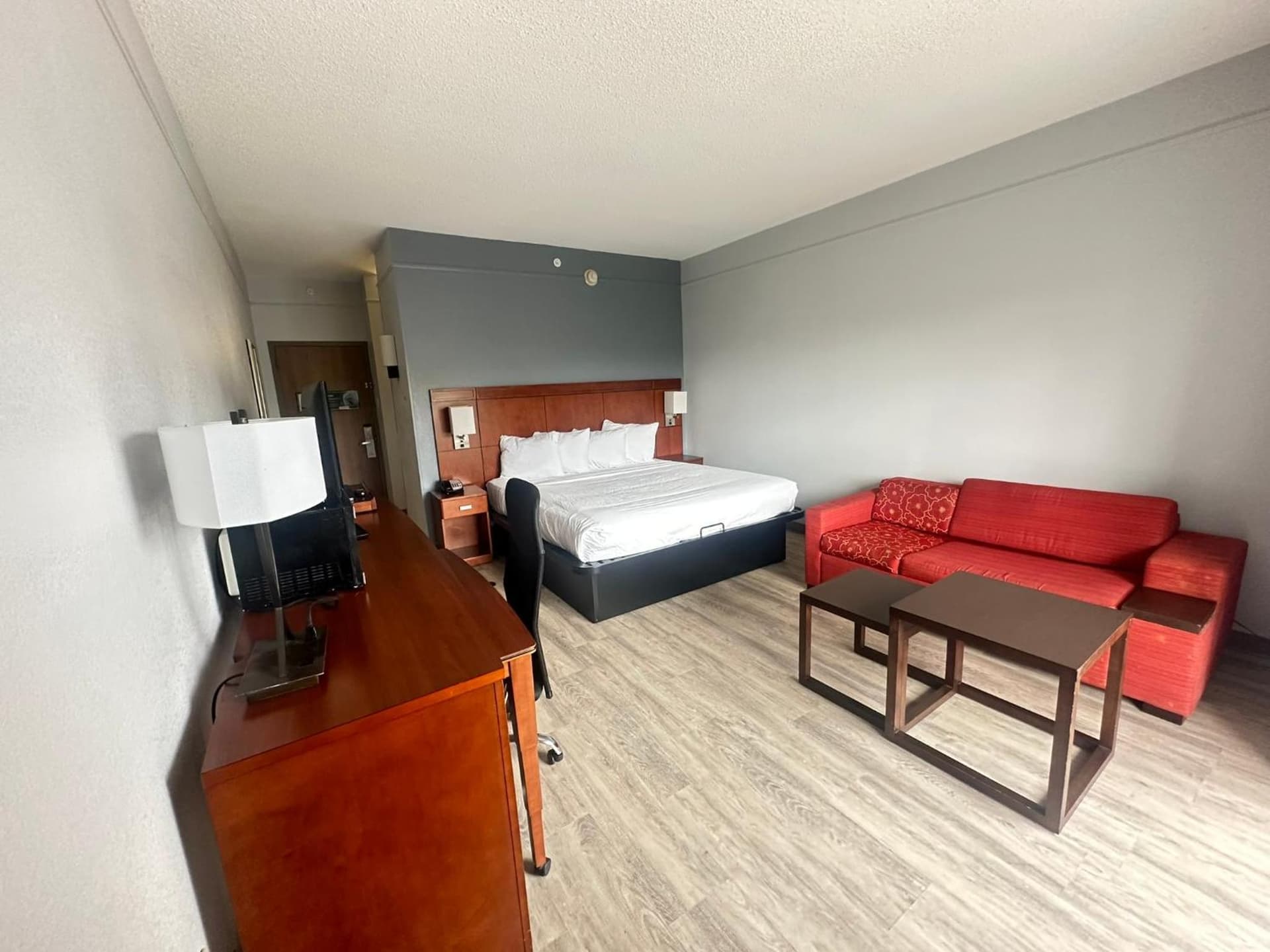Super 8 by Wyndham Dallas Love Field Airport gallery photo in Dallas, TX — image 56
