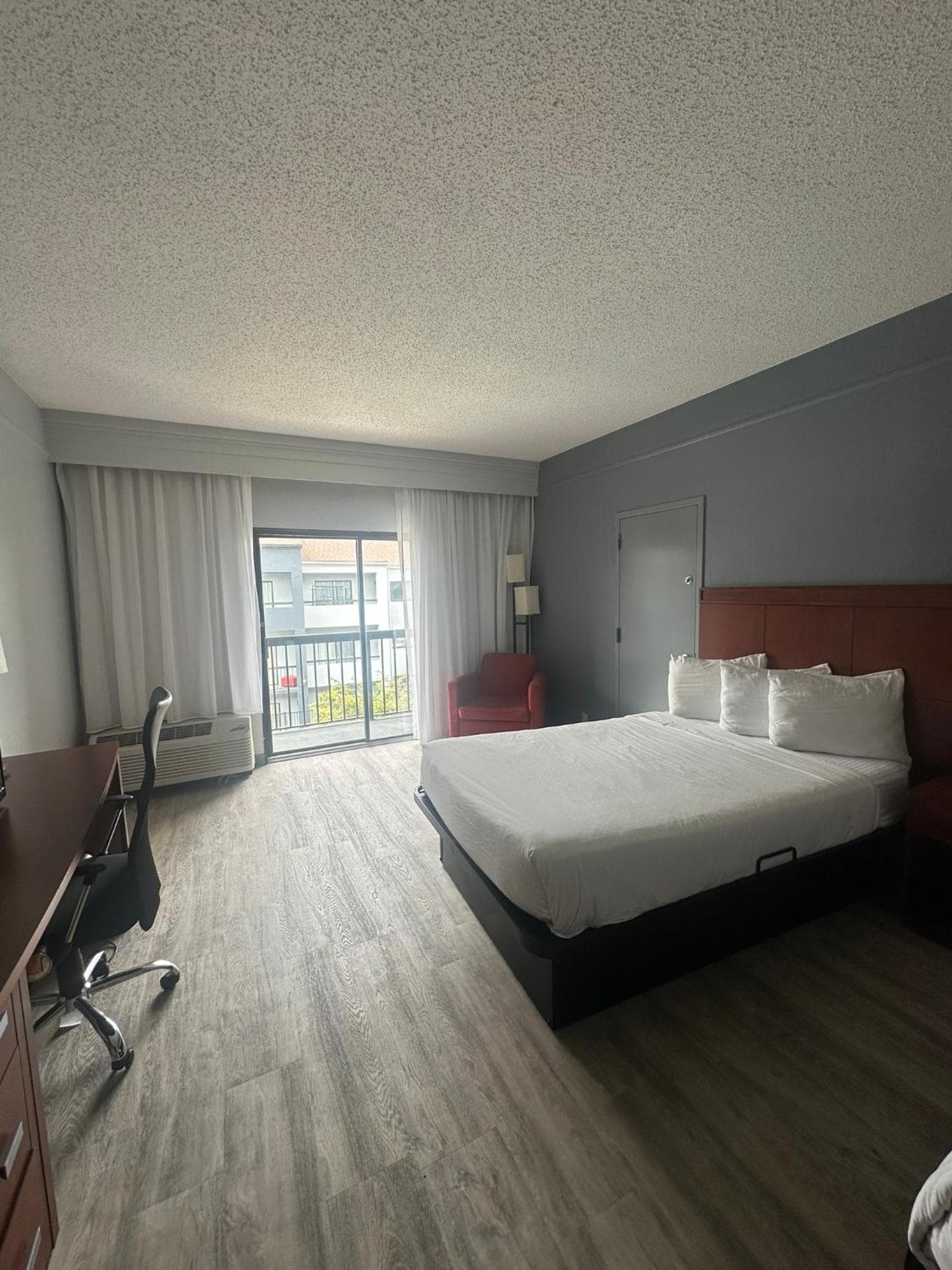 Super 8 by Wyndham Dallas Love Field Airport gallery photo in Dallas, TX — image 25