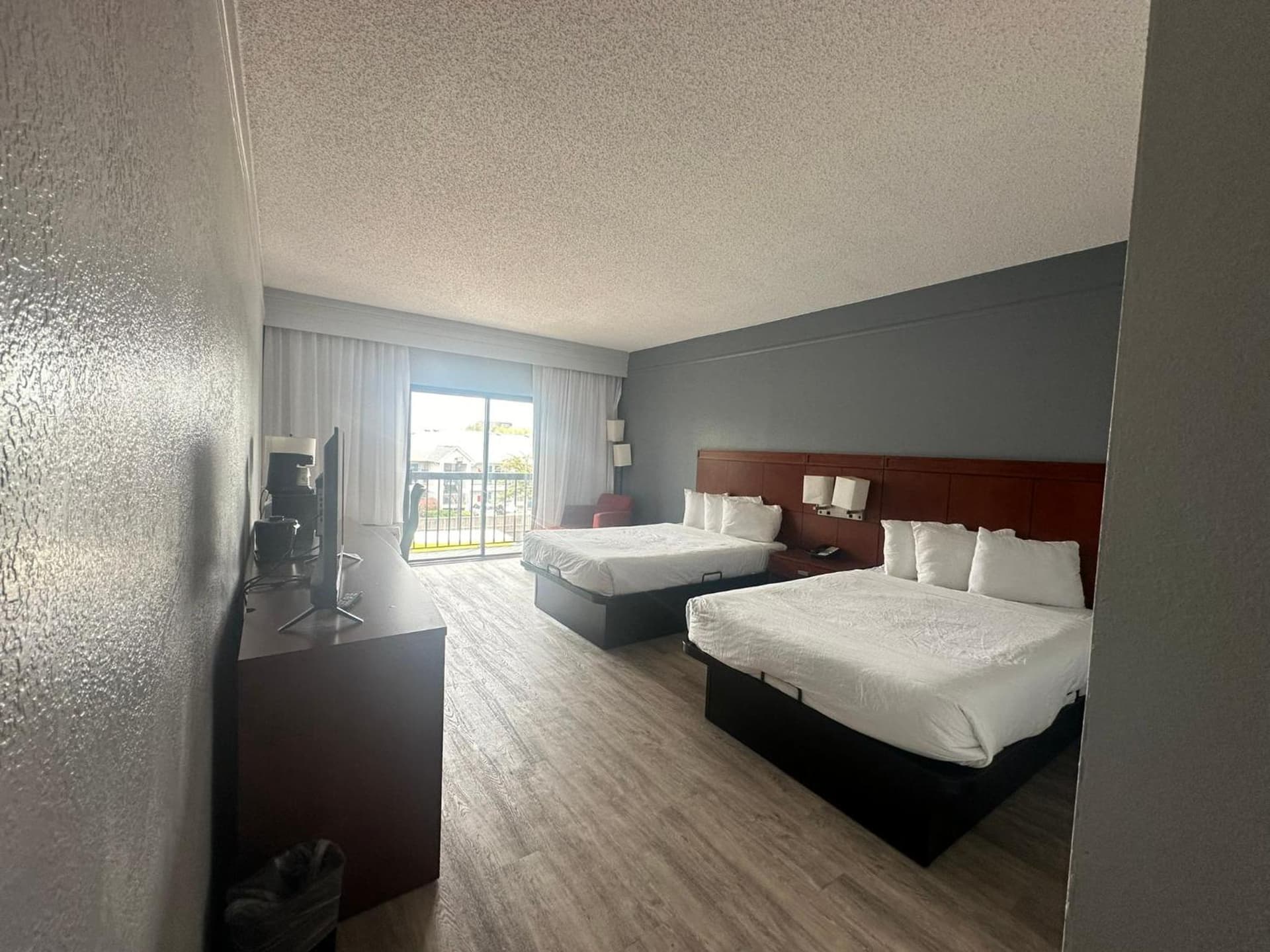 Super 8 by Wyndham Dallas Love Field Airport gallery photo in Dallas, TX — image 8