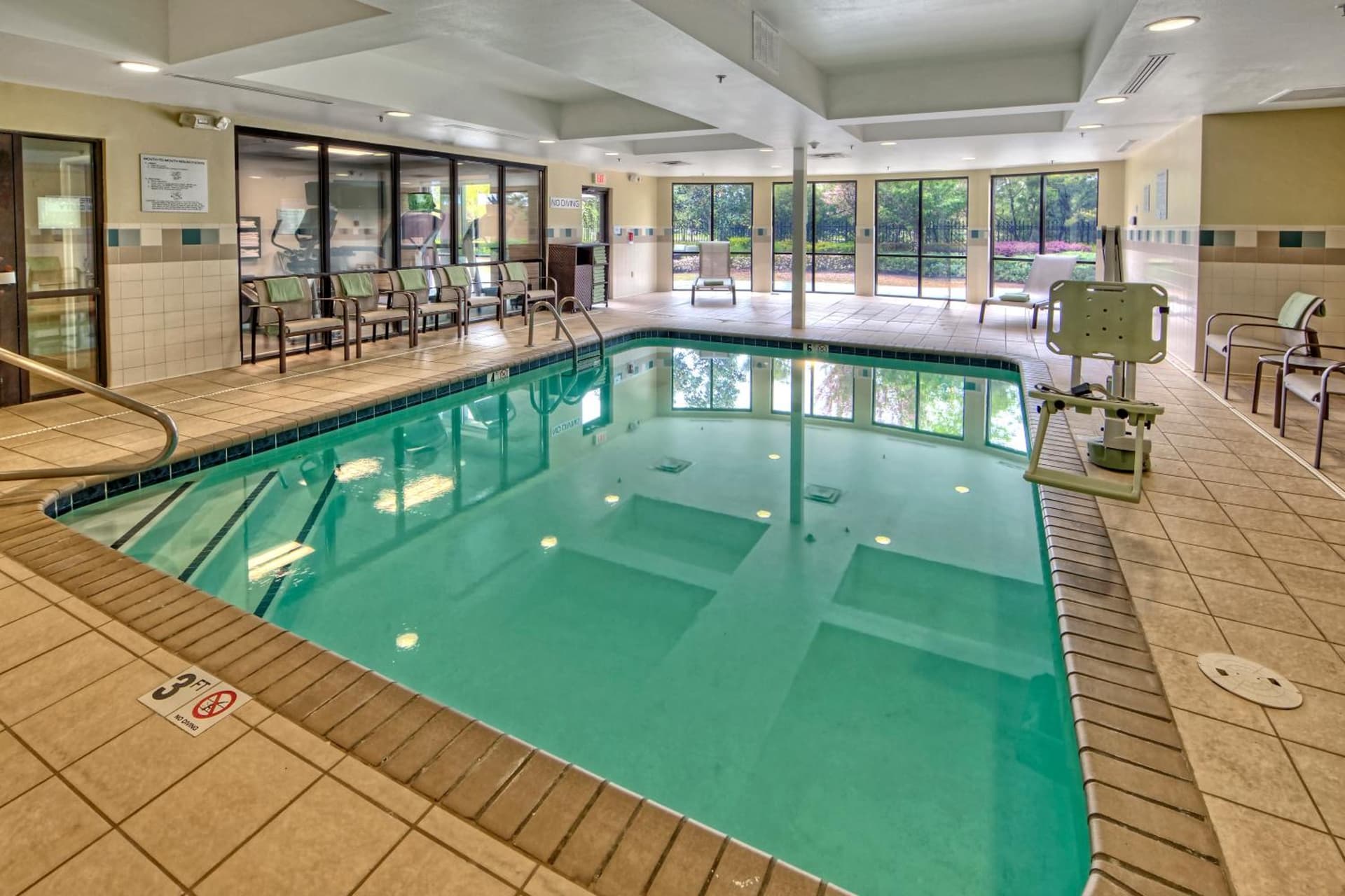 Courtyard by Marriott Memphis Southaven interior in Southaven, MS — gallery photo 2