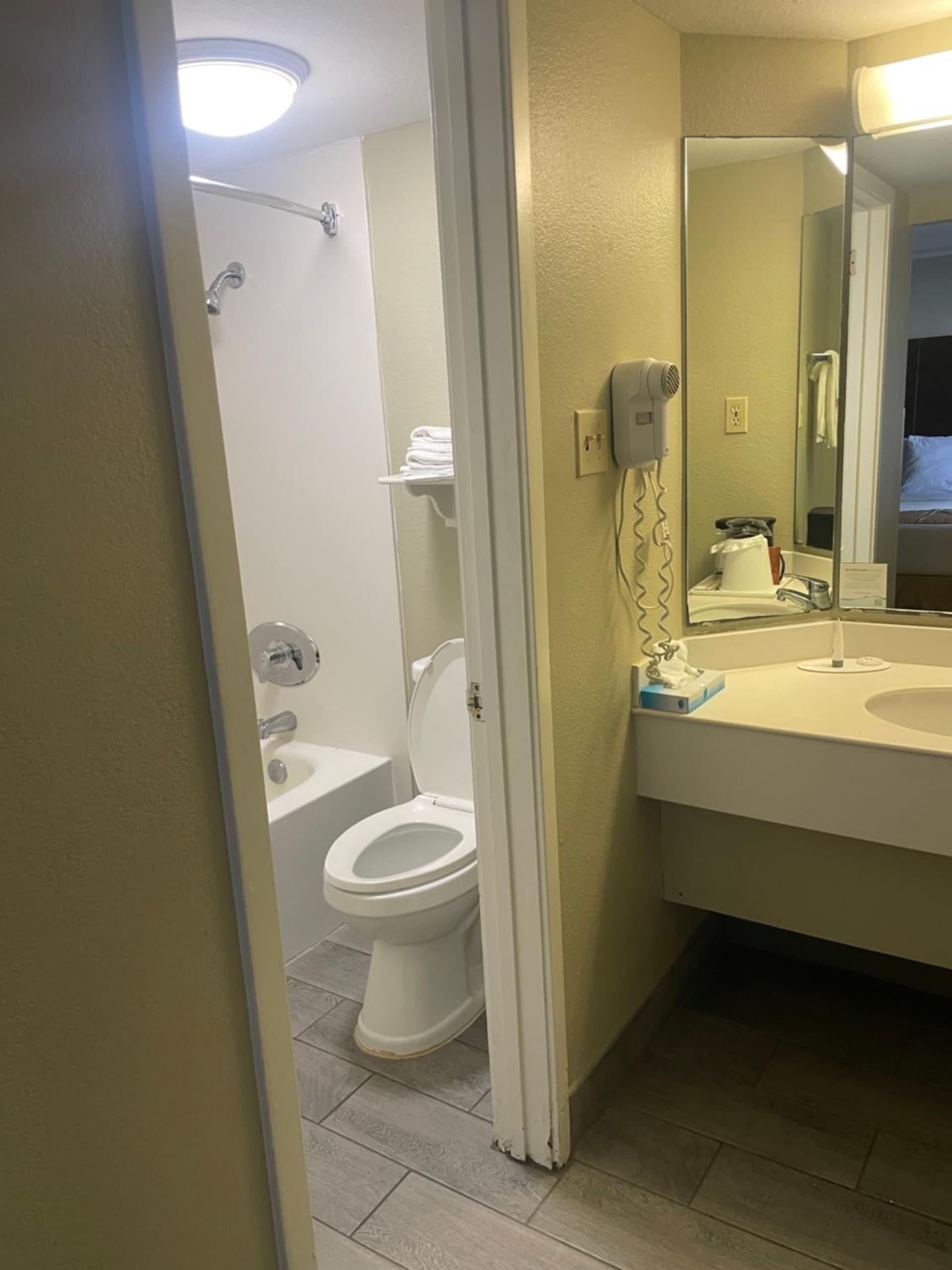 Quality Inn & Suites Tuscaloosa near University gallery photo in Tuscaloosa, AL — image 47