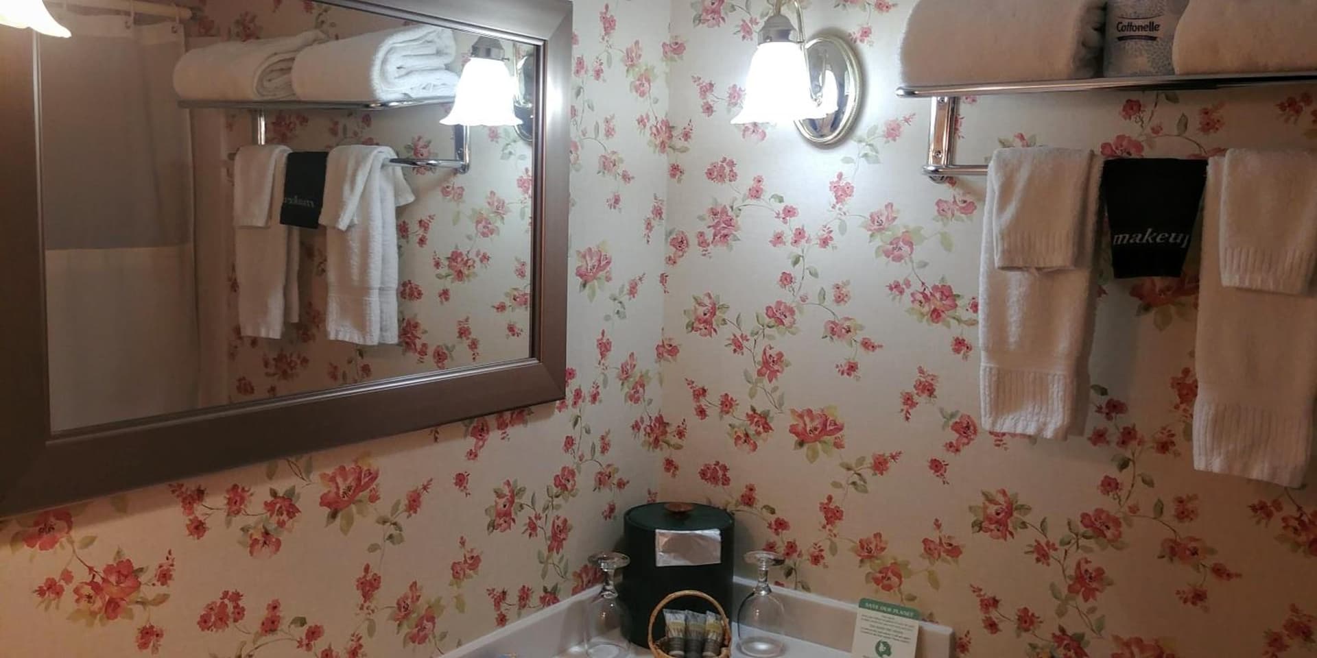 Lamies Inn & The Old Salt Tavern gallery photo in Hampton — image 37