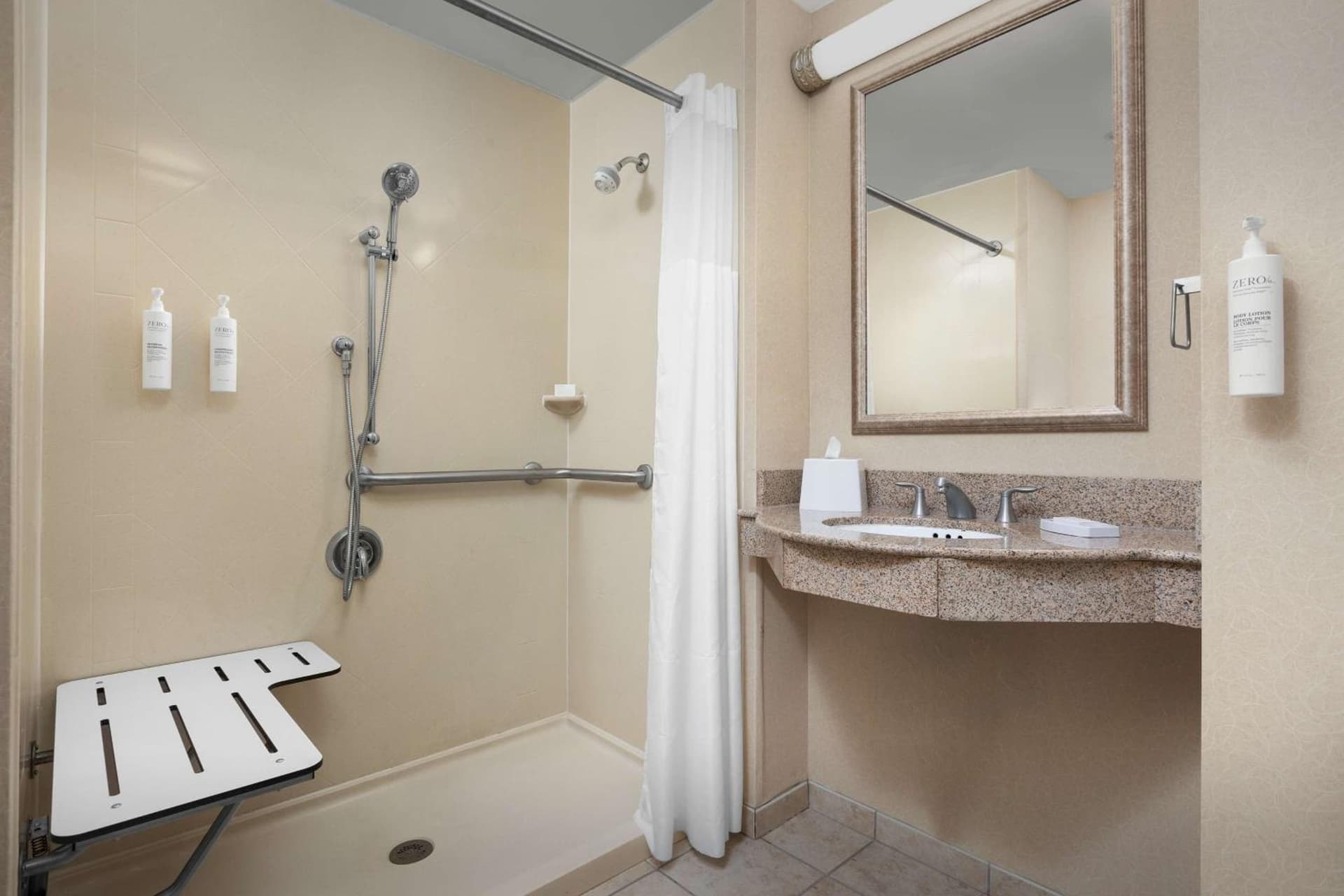 Hampton Inn Syracuse Clay gallery photo in Liverpool, NY — image 9