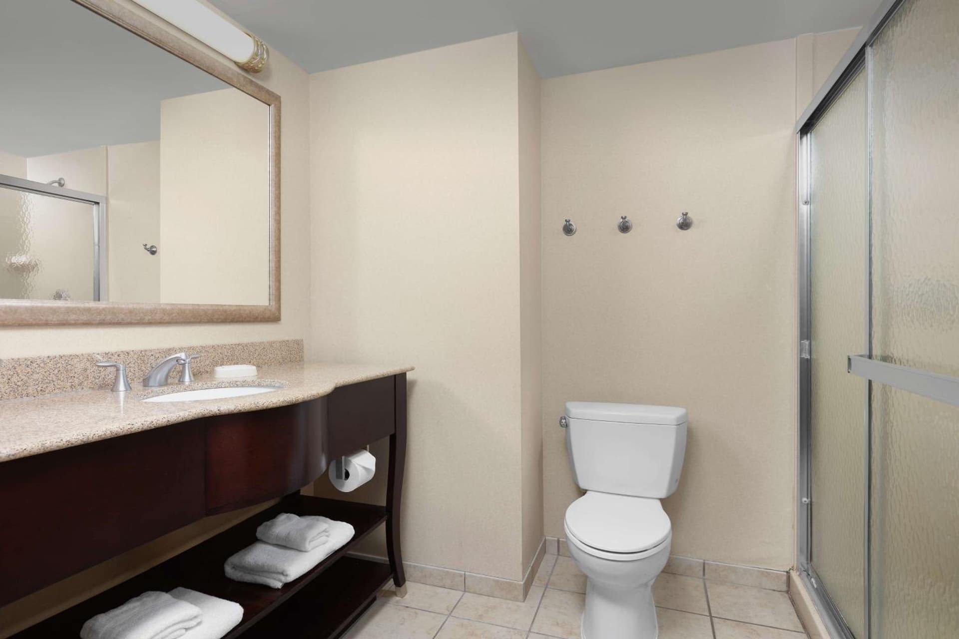 Hampton Inn Syracuse Clay gallery photo in Liverpool, NY — image 12