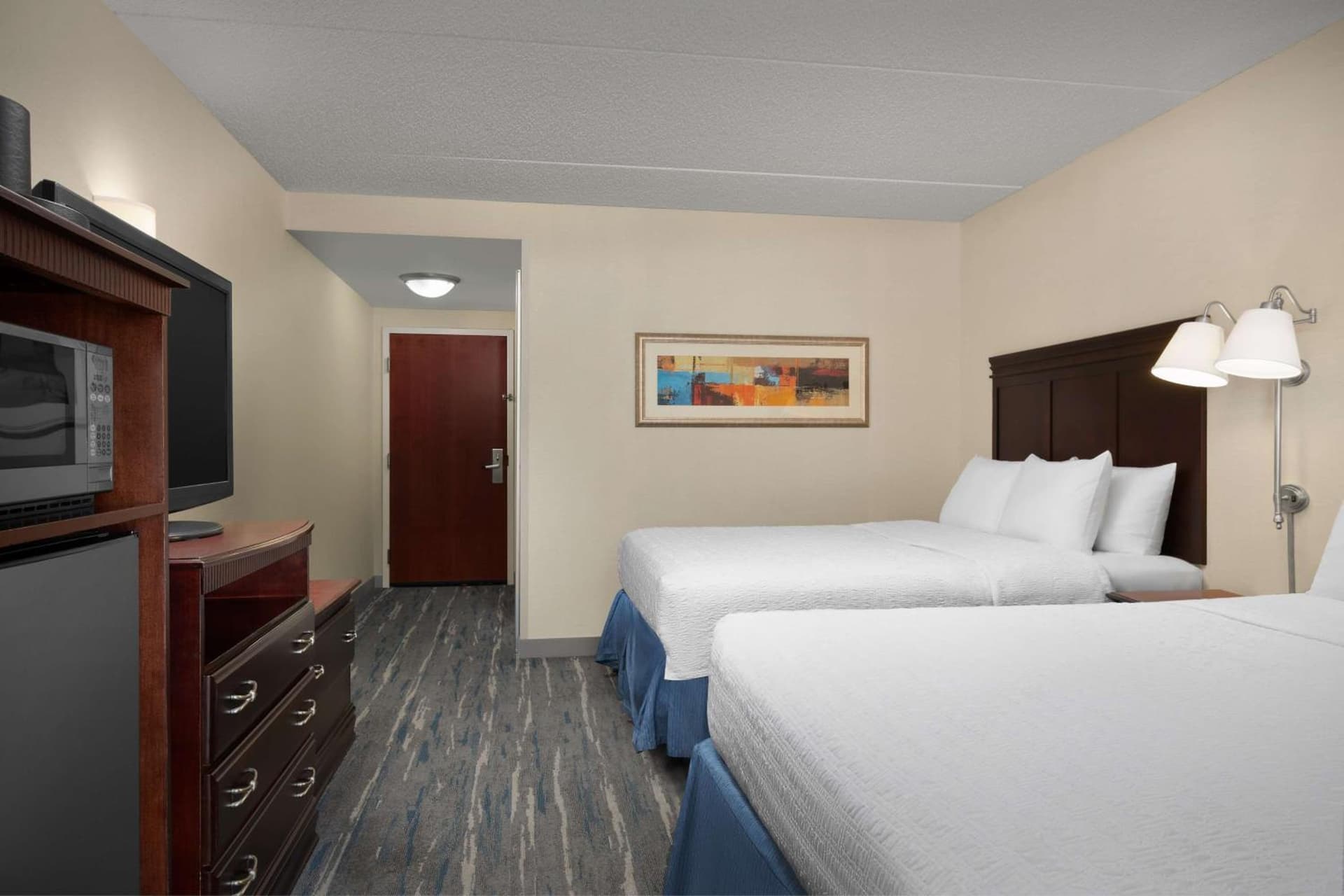 Hampton Inn Syracuse Clay interior in Liverpool, NY — gallery photo 2
