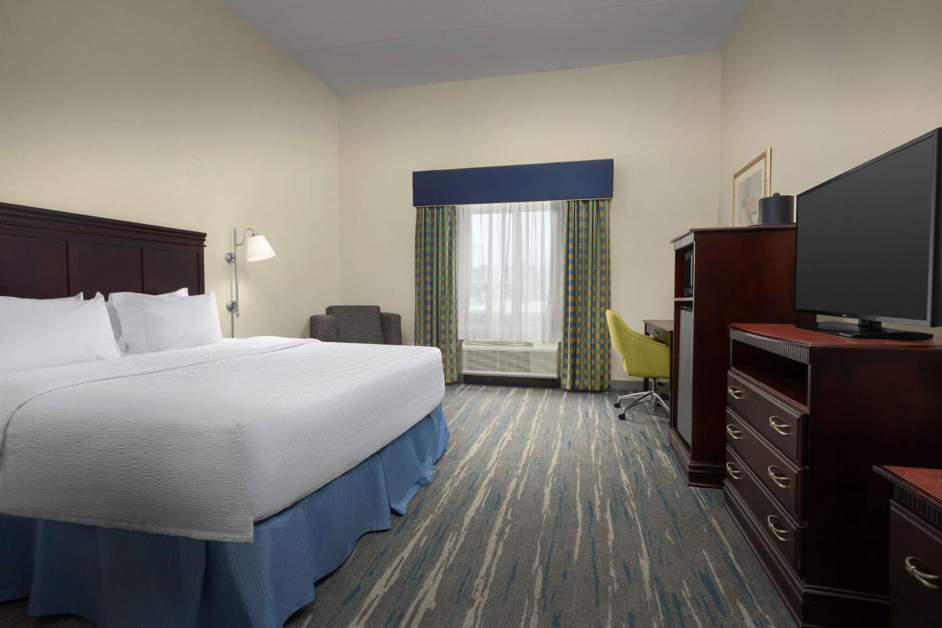 Hampton Inn Syracuse Clay gallery photo in Liverpool, NY — image 17