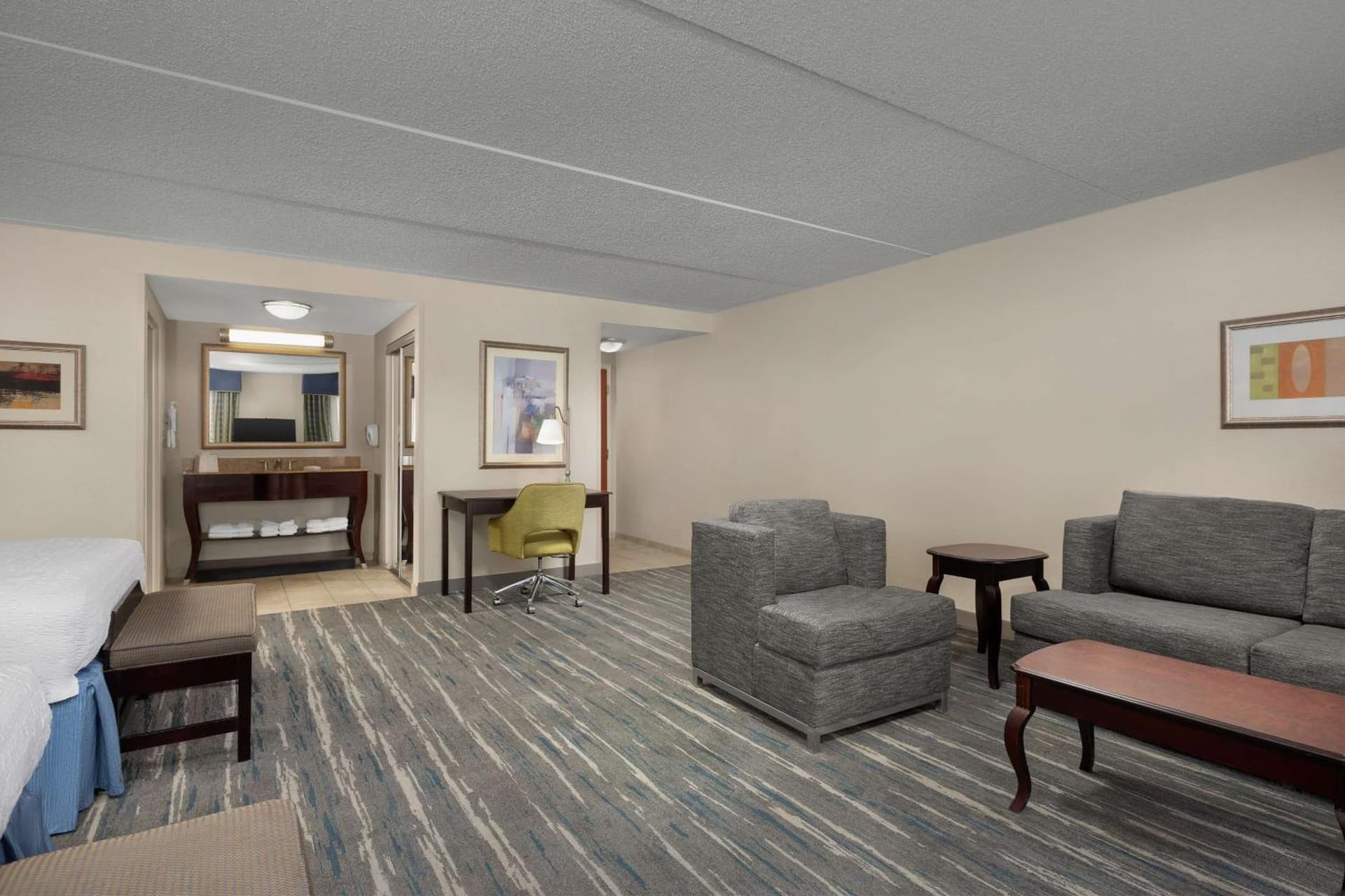 Hampton Inn Syracuse Clay gallery photo in Liverpool, NY — image 8