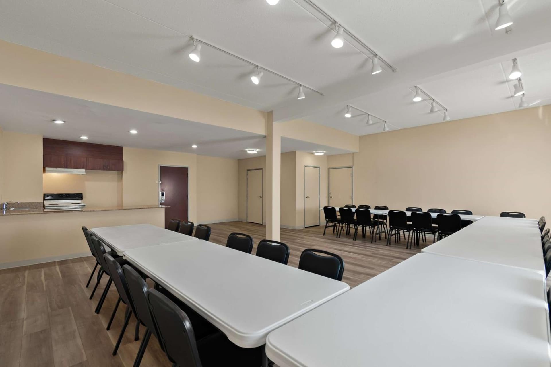 Ramada by Wyndham Harrisburg/Hershey Area gallery photo in Harrisburg, PA — image 14