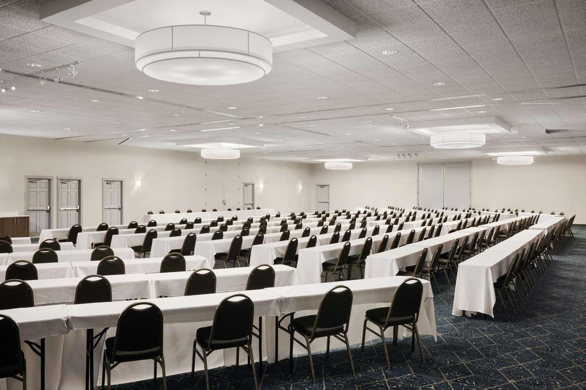 Hilton Garden Inn Champaign/ Urbana interior in Champaign, IL — gallery photo 2