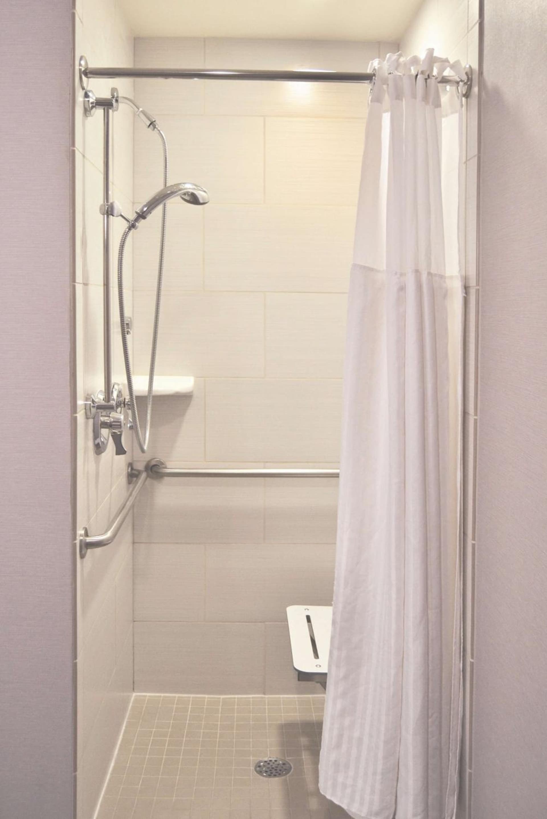 Hilton Garden Inn Raleigh Cary gallery photo in Cary, NC — image 33