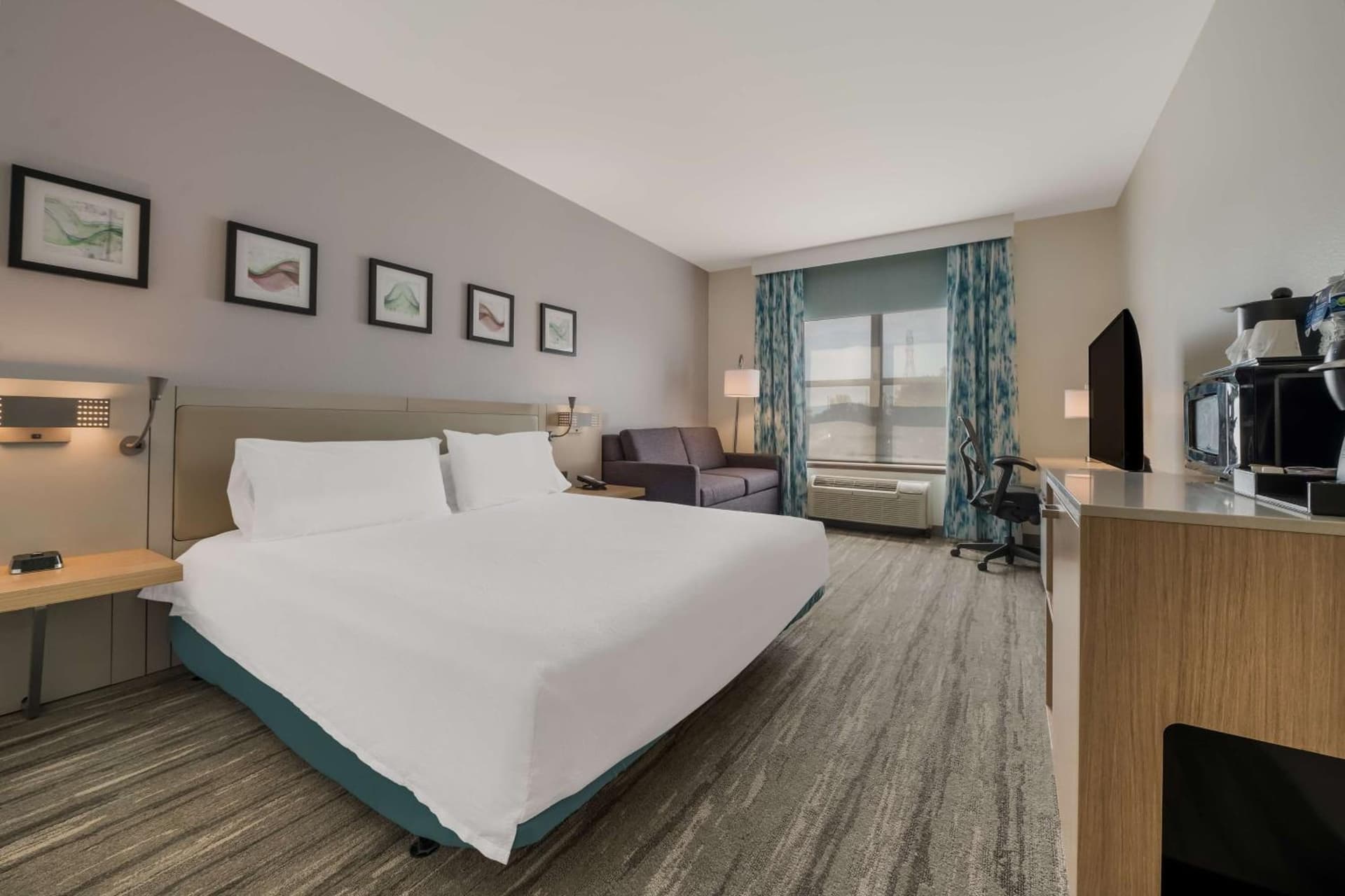 Hilton Garden Inn Rockford property views in Rockford, IL — gallery photo 3