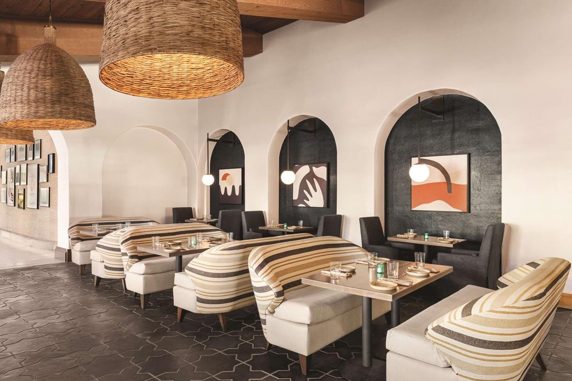 Zachari Dunes on Mandalay Beach, Curio Collection by Hilton gallery photo in Oxnard, CA — image 5