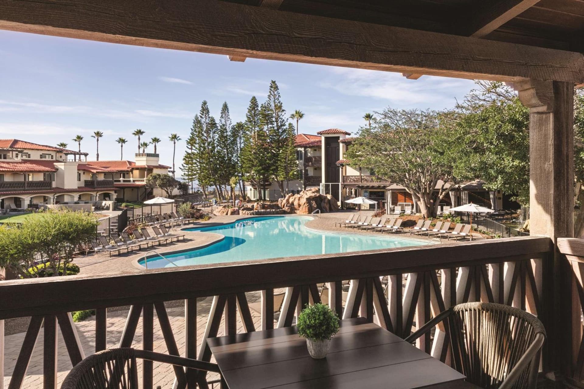 Zachari Dunes on Mandalay Beach, Curio Collection by Hilton gallery photo in Oxnard, CA — image 71