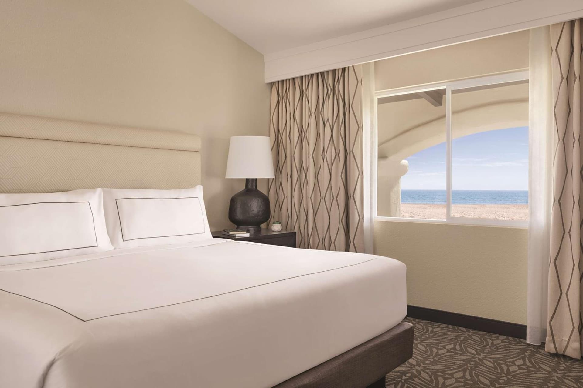 Zachari Dunes on Mandalay Beach, Curio Collection by Hilton gallery photo in Oxnard, CA — image 83