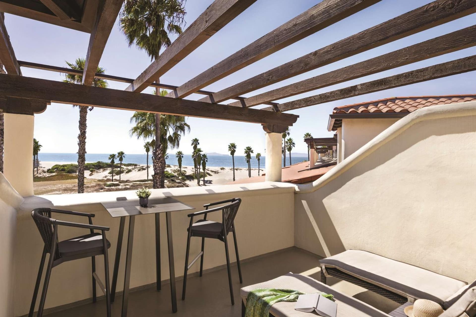 Zachari Dunes on Mandalay Beach, Curio Collection by Hilton gallery photo in Oxnard, CA — image 52
