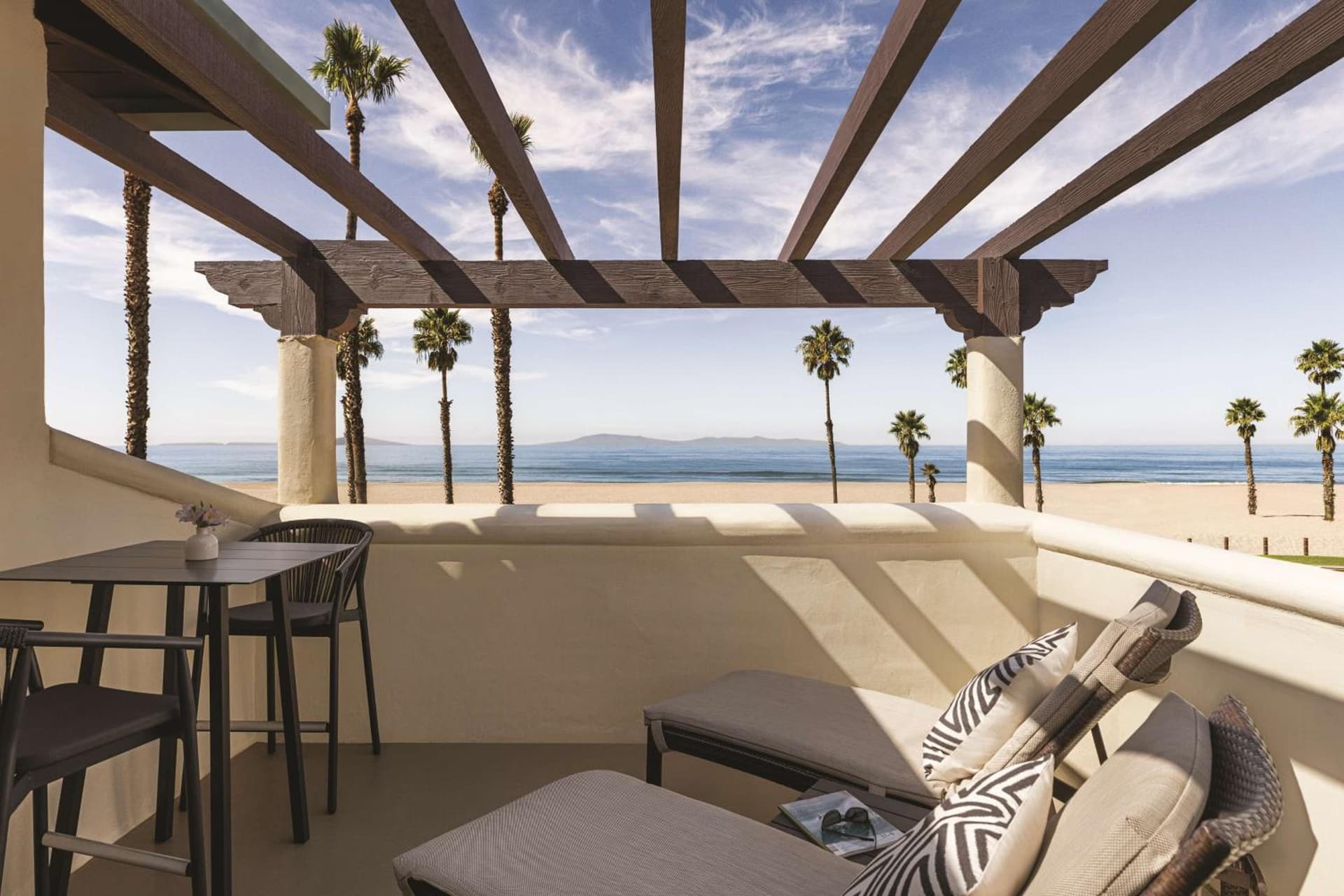 Zachari Dunes on Mandalay Beach, Curio Collection by Hilton gallery photo in Oxnard, CA — image 73