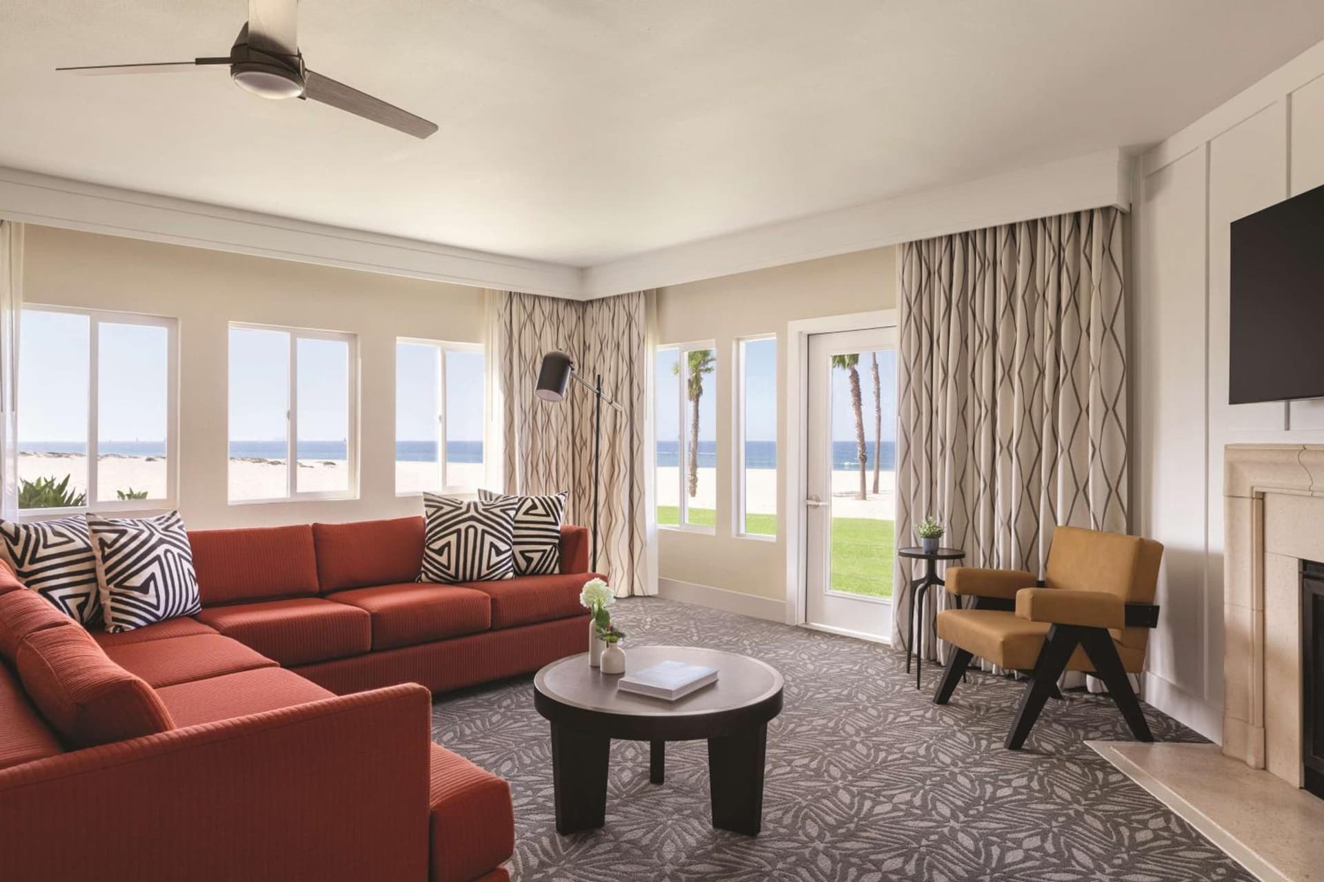 Zachari Dunes on Mandalay Beach, Curio Collection by Hilton gallery photo in Oxnard, CA — image 16