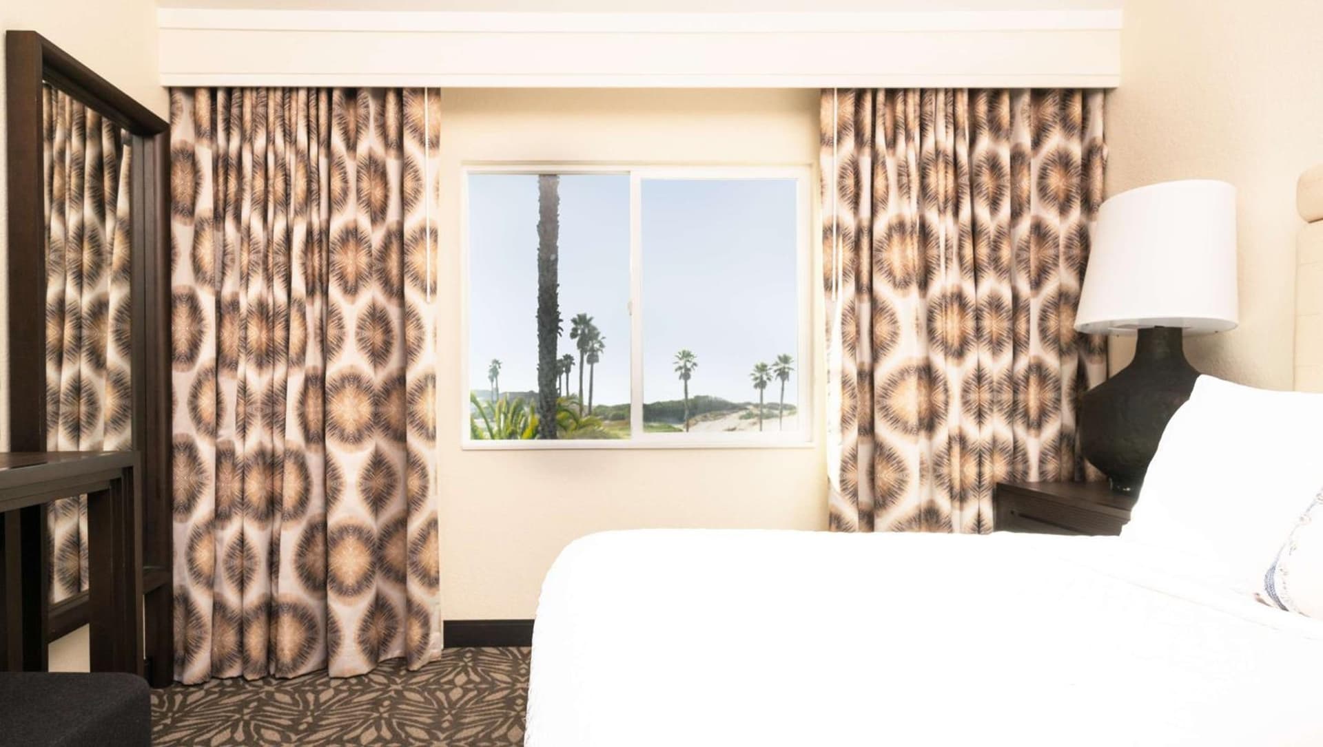 Zachari Dunes on Mandalay Beach, Curio Collection by Hilton gallery photo in Oxnard, CA — image 54