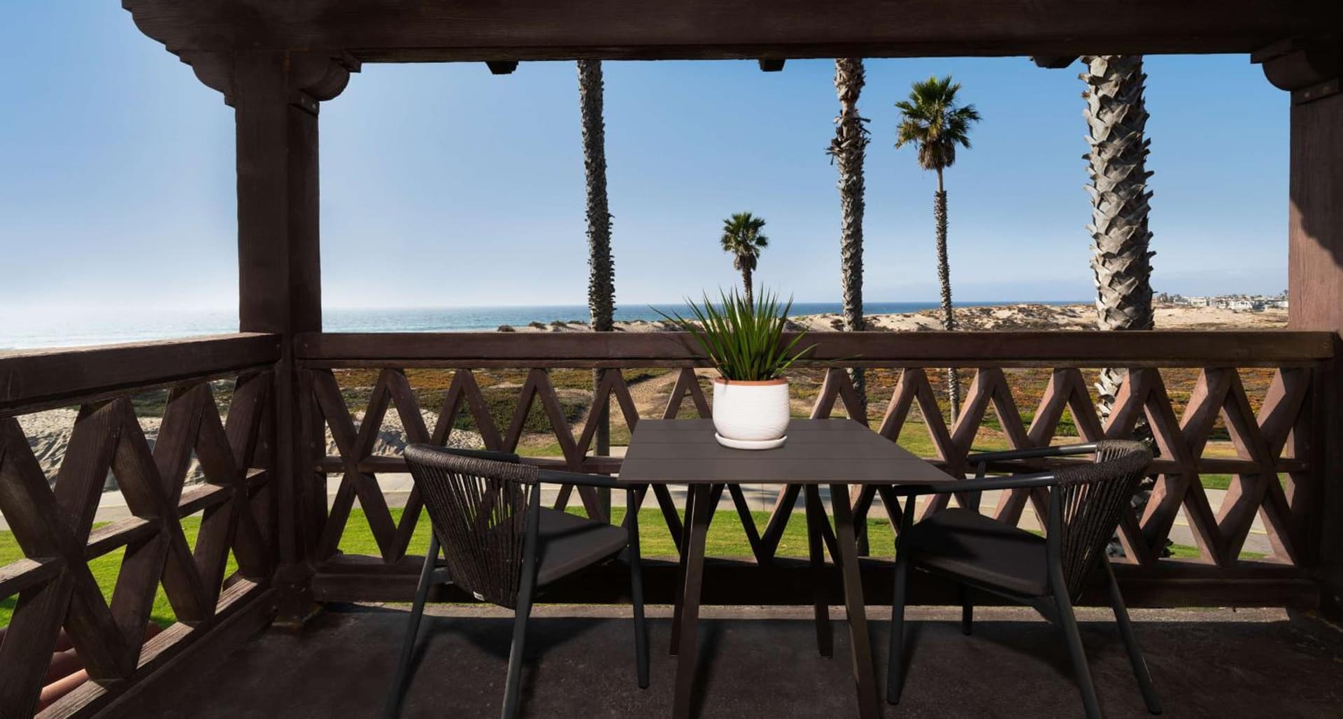 Zachari Dunes on Mandalay Beach, Curio Collection by Hilton gallery photo in Oxnard, CA — image 29