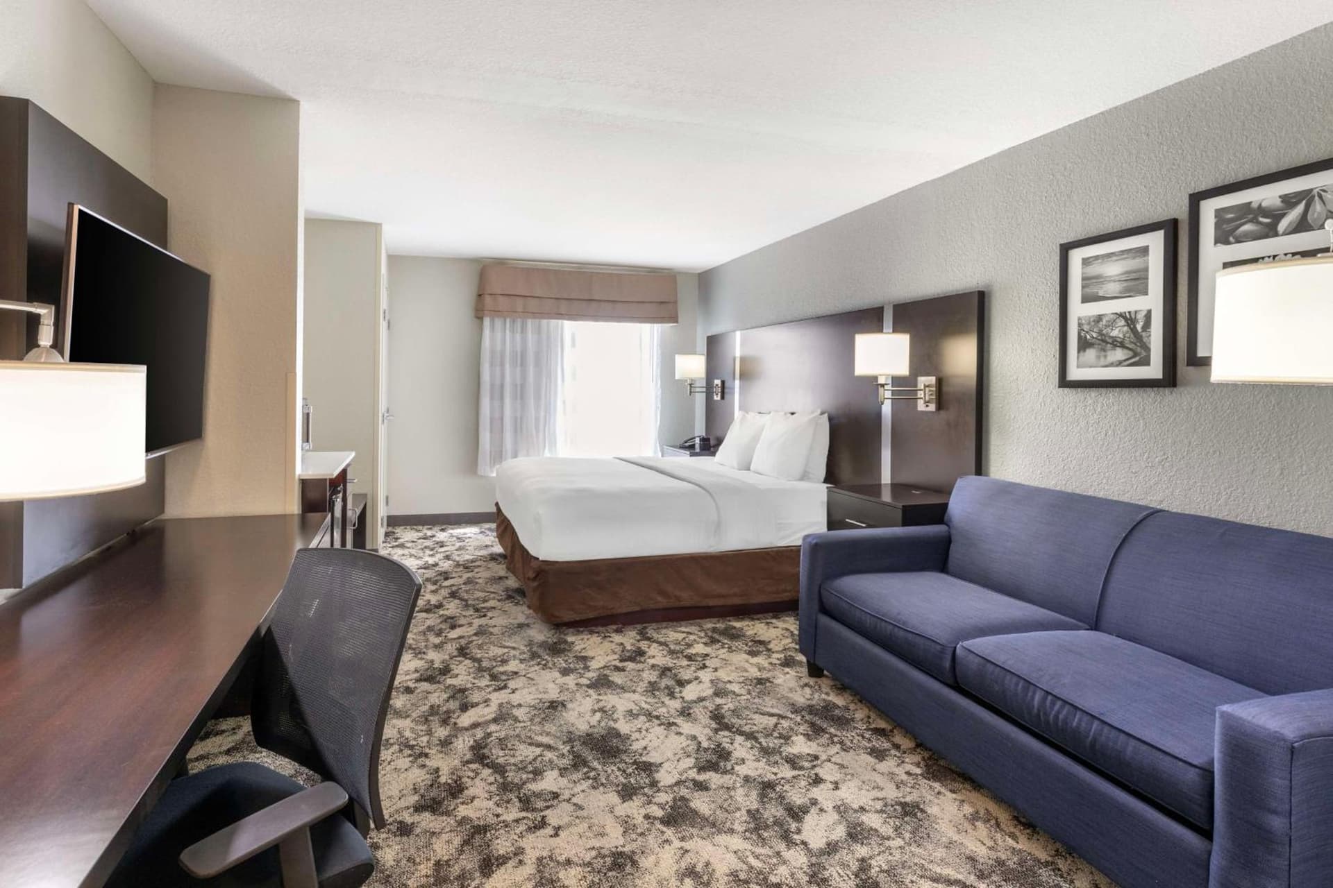 Best Western Plus Fairburn Atlanta Southwest interior in Fairburn, GA — gallery photo 2