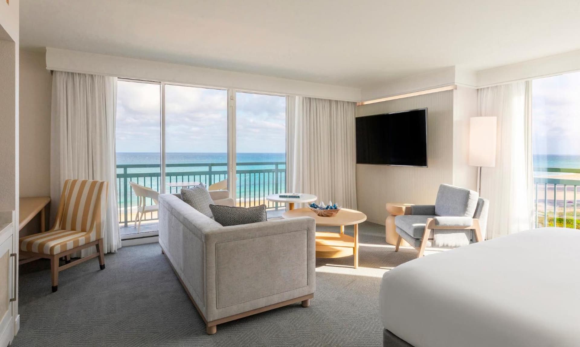 The Singer Oceanfront Resort, Curio Collection by Hilton gallery photo in Riviera Beach, FL — image 12