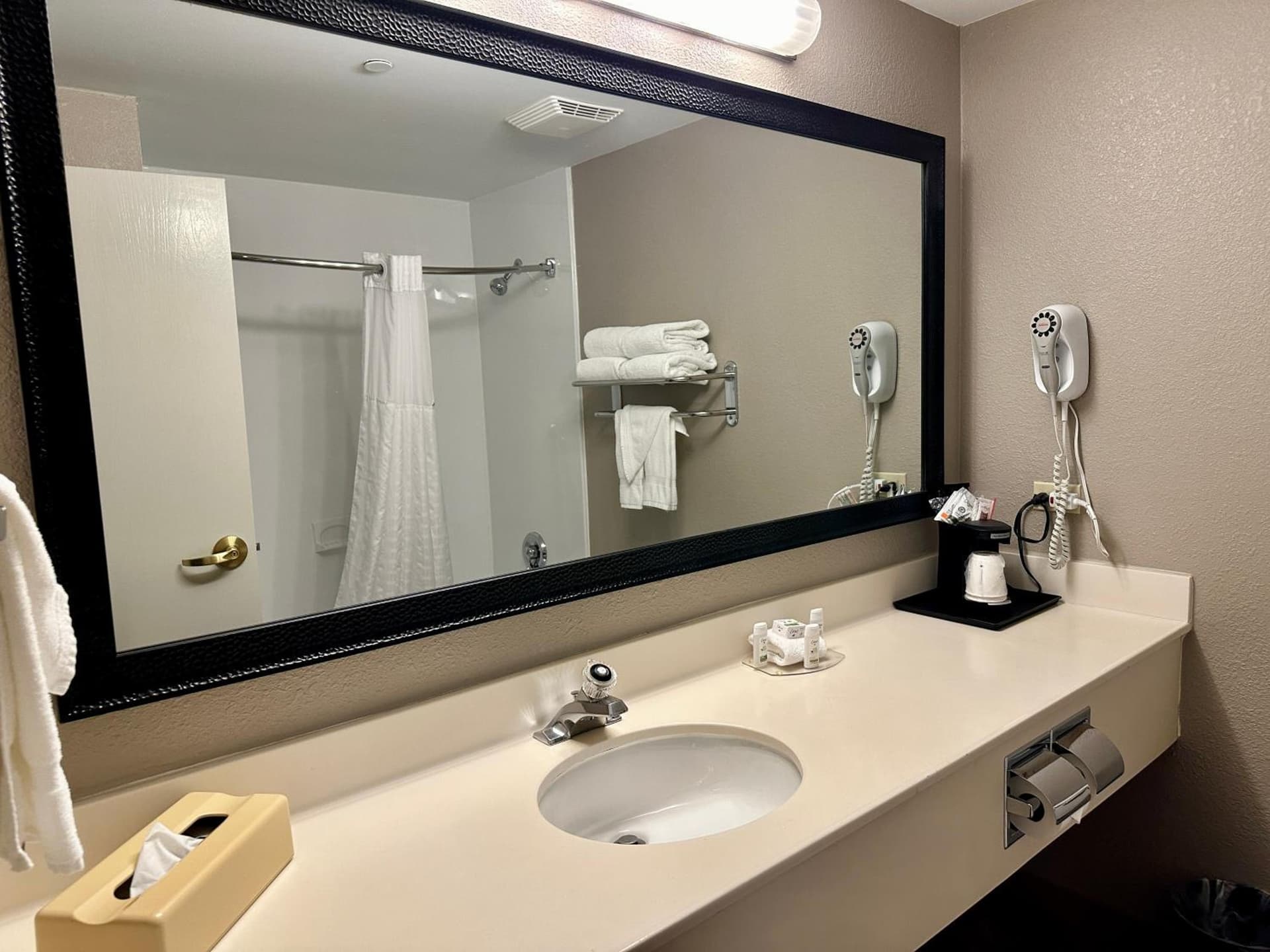 La Quinta by Wyndham Bannockburn-Deerfield gallery photo in Bannockburn, IL — image 4
