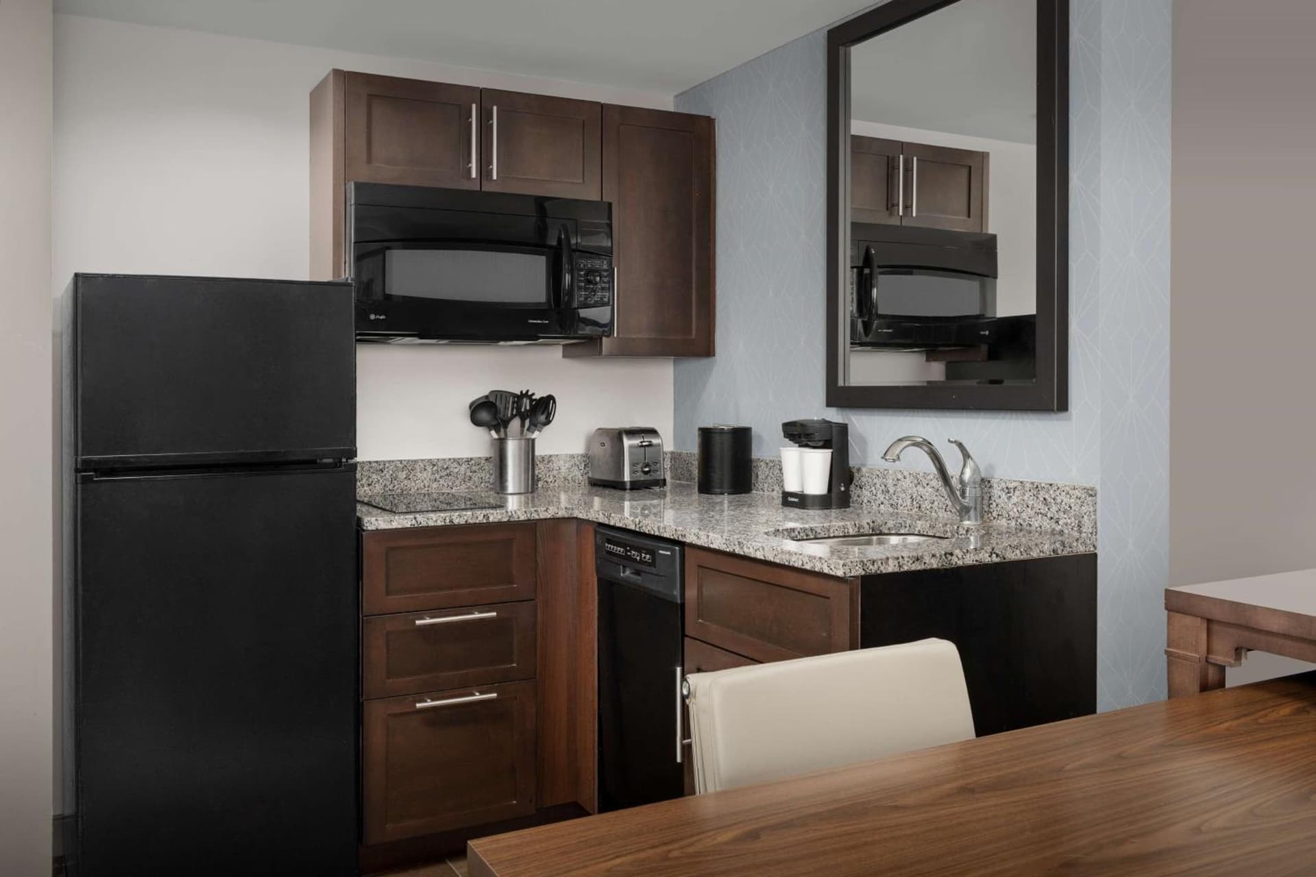 Embassy Suites Springfield gallery photo in Springfield, VA — image 47