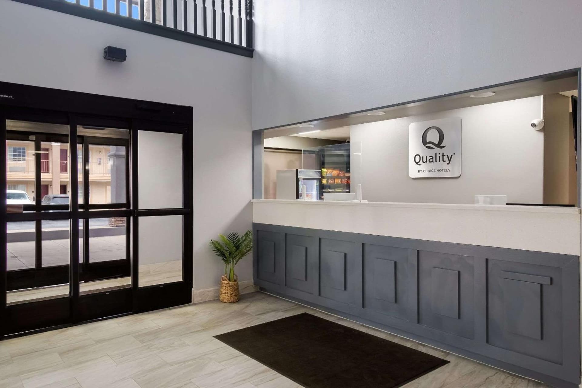 Quality Inn Columbia I-65 featured exterior or lobby in Columbia, TN — similar hotel