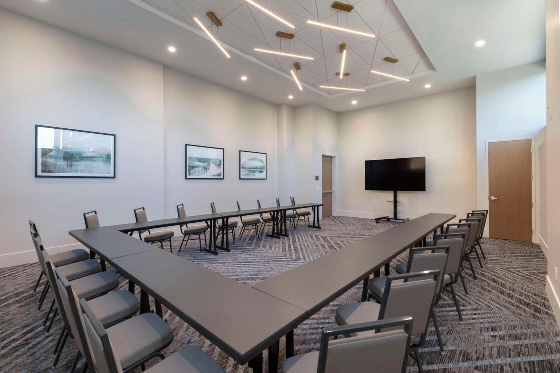 Embassy Suites By Hilton Asheville Downtown gallery photo in Asheville, NC — image 60
