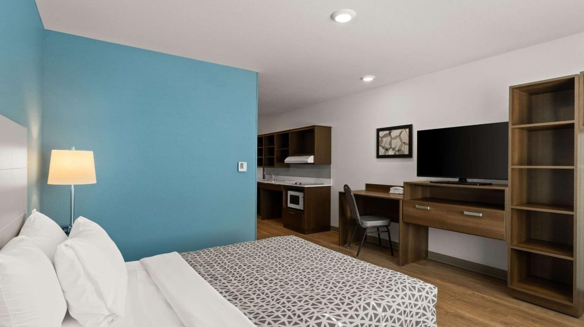 WoodSpring Suites Greeley gallery photo in Greeley, CO — image 17