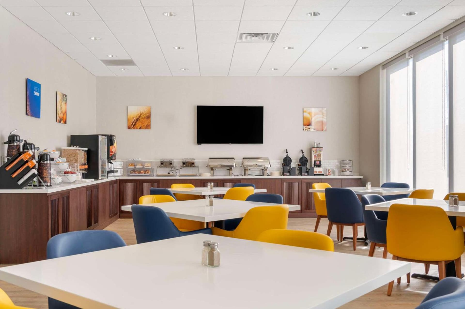 Comfort Inn & Suites Danbury-Bethel gallery photo in Danbury, CT — image 60