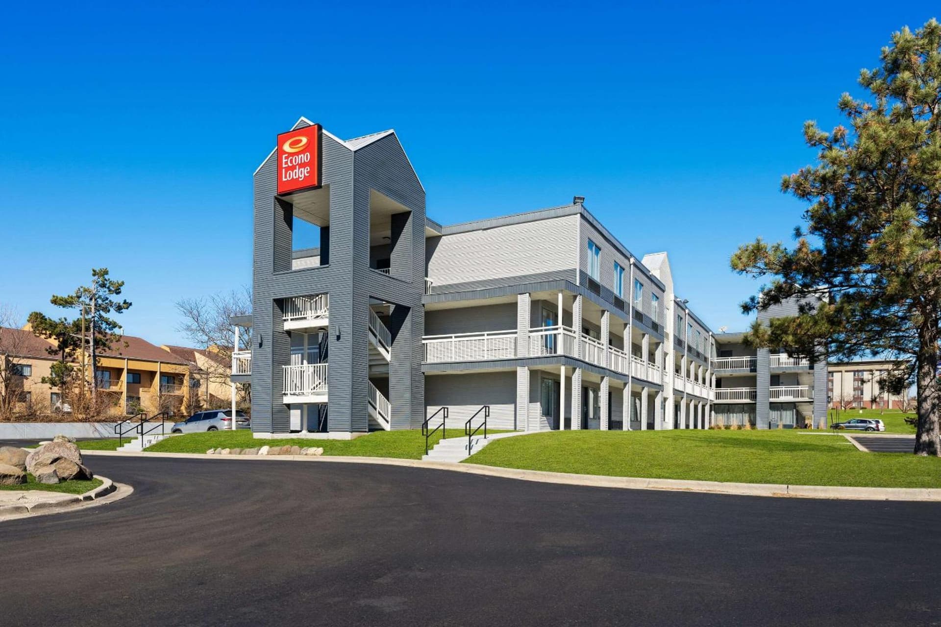 Econo Lodge Rockford Casino Area gallery photo in Rockford, IL — image 43