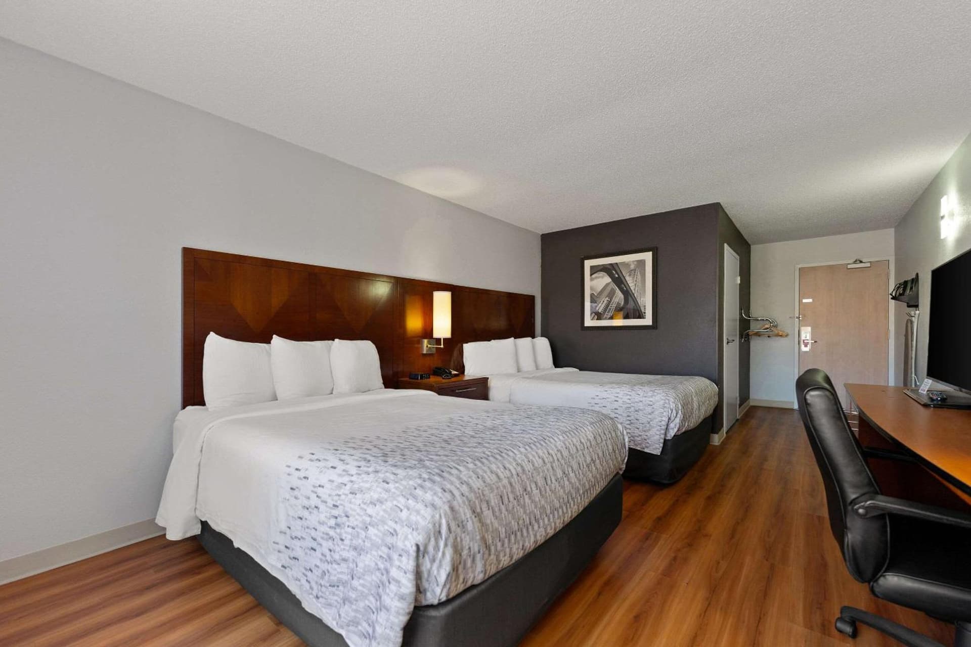 Econo Lodge Rockford Casino Area gallery photo in Rockford, IL — image 25