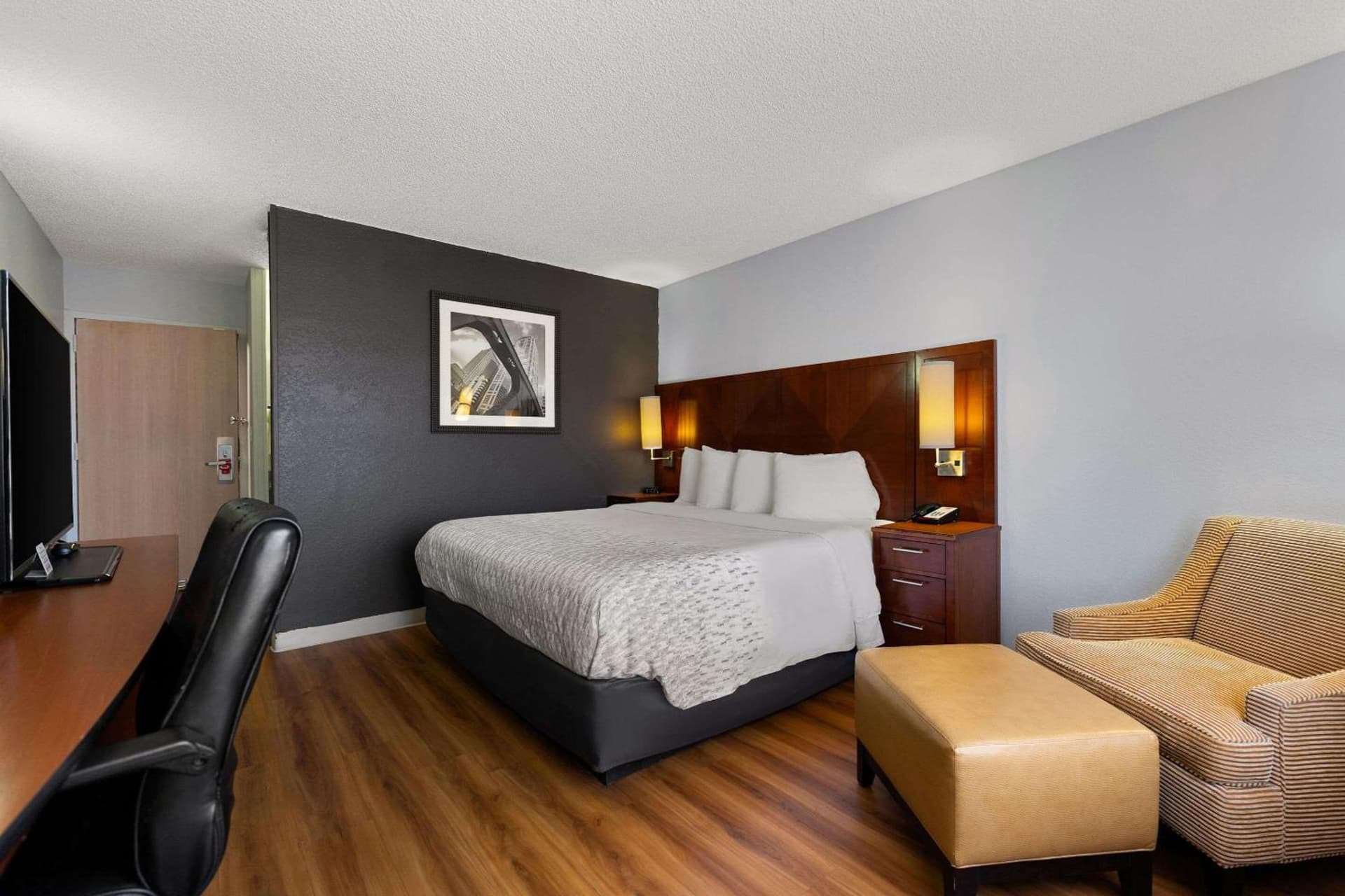 Econo Lodge Rockford Casino Area gallery photo in Rockford, IL — image 51