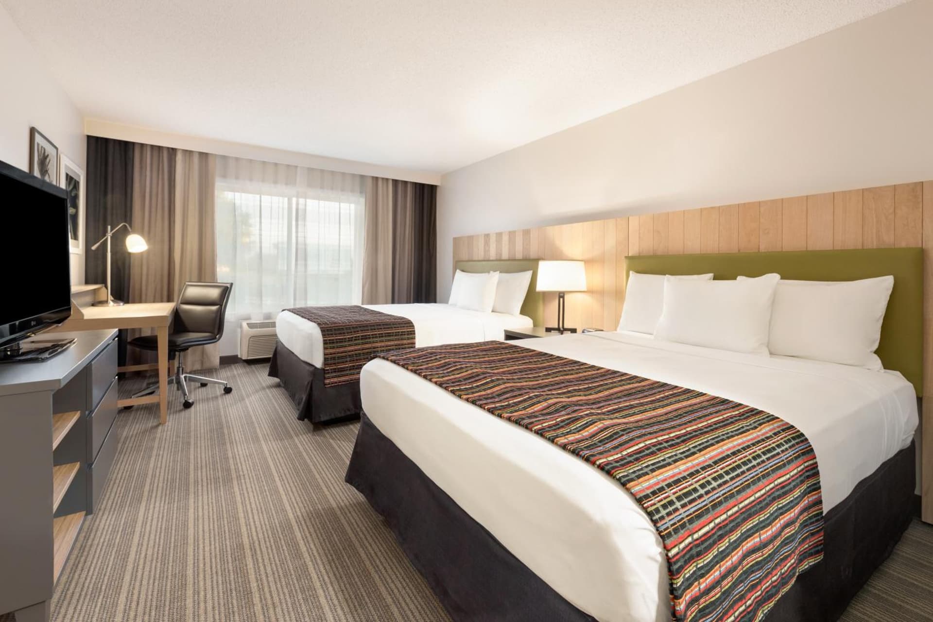Country Inn & Suites by Radisson, Chippewa Falls, WI gallery photo in Chippewa Falls, WI — image 21