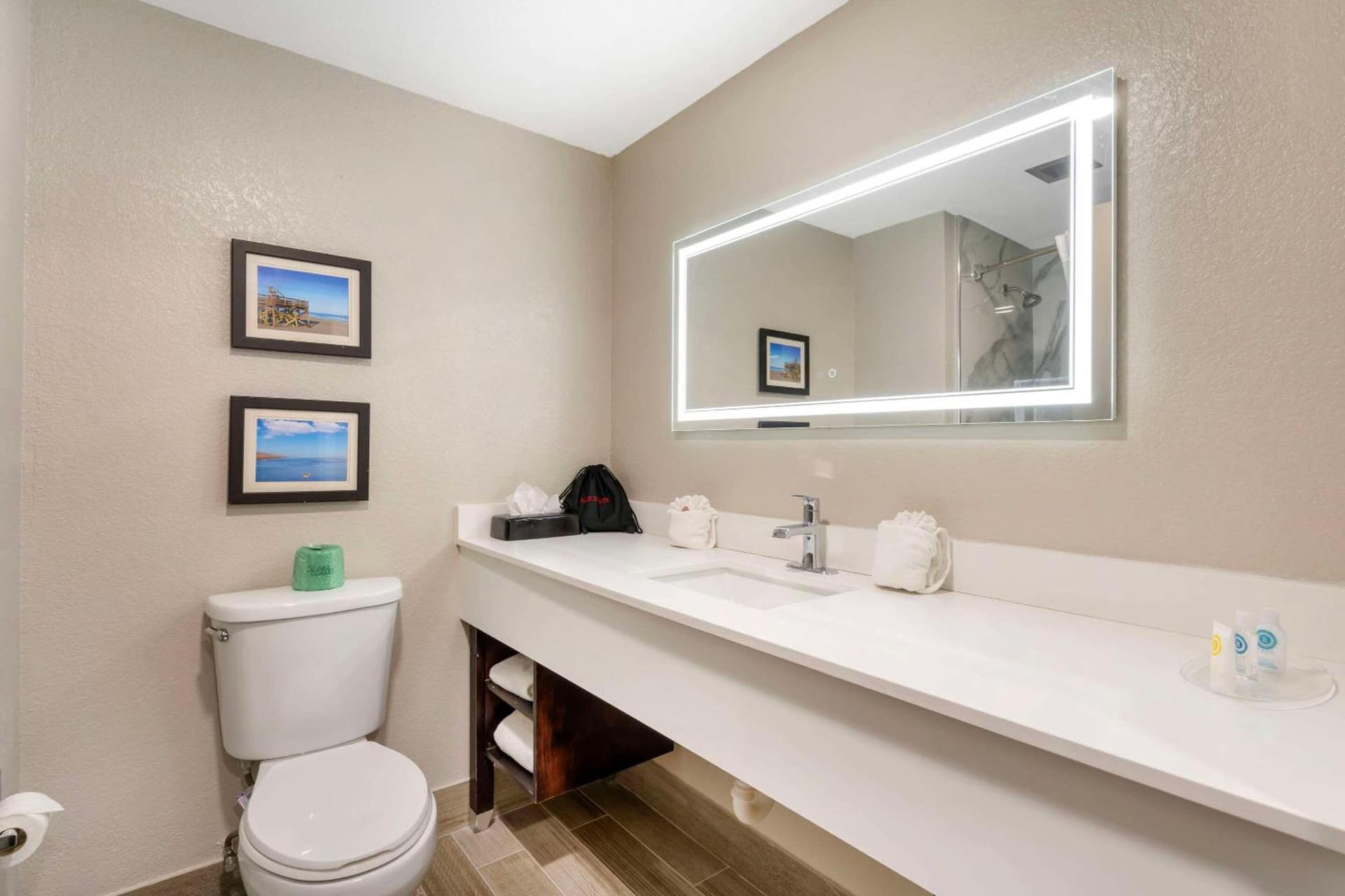 Comfort Suites West Jacksonville interior in Jacksonville, FL — gallery photo 2