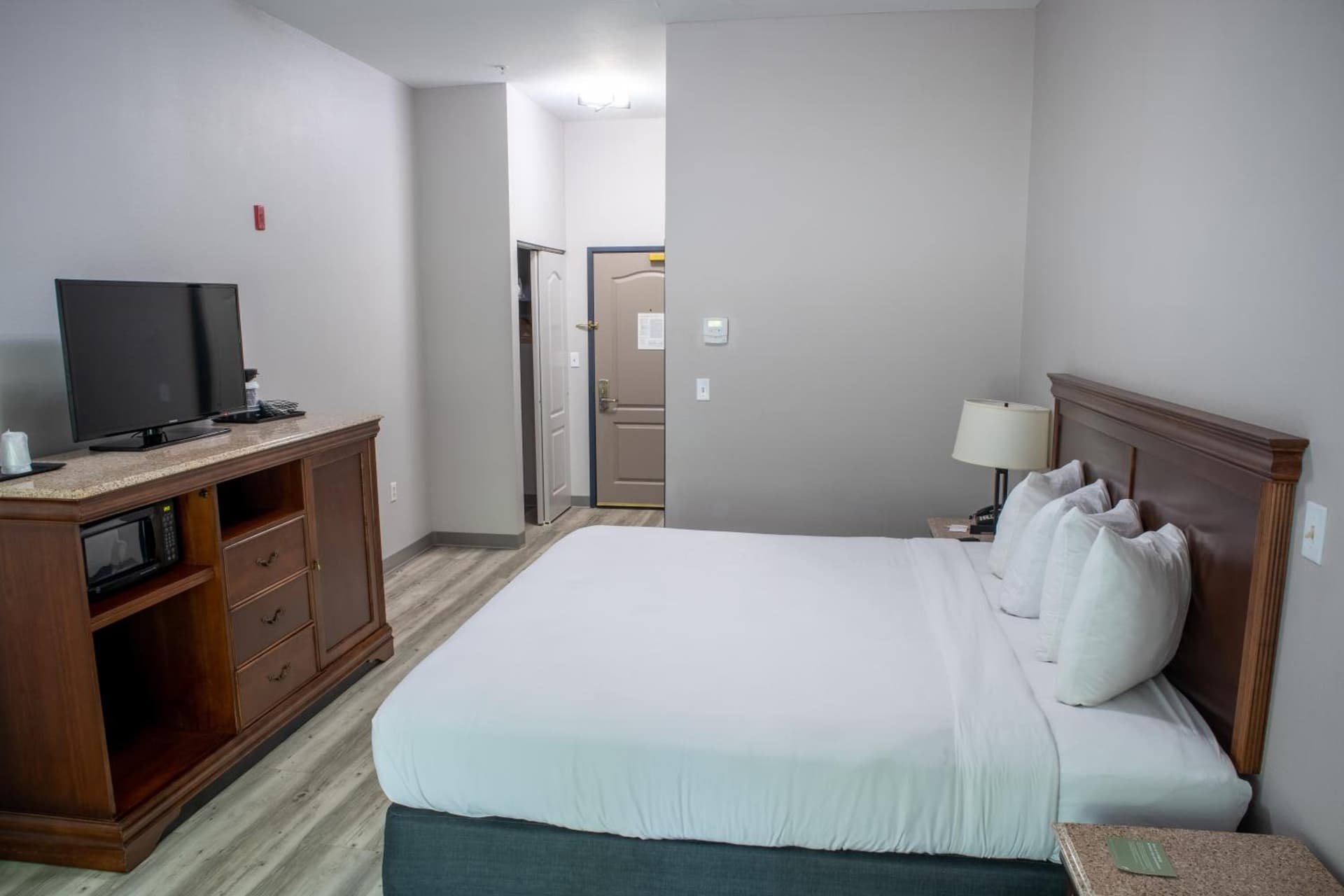 Country Inn & Suites by Radisson, Wilmington, NC gallery photo in Wilmington, NC — image 8