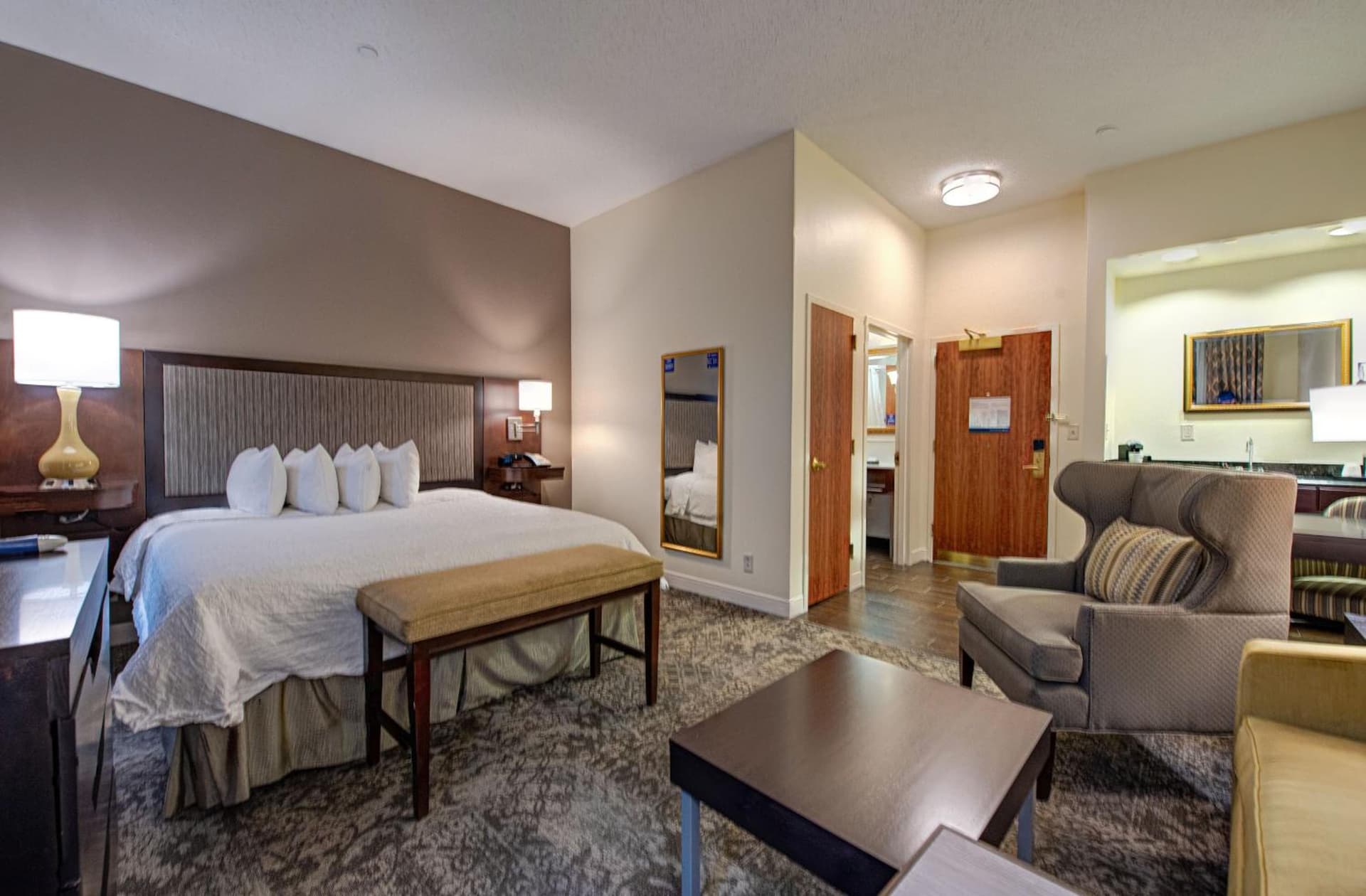 Hampton Inn & Suites By Hilton - Rockville Centre gallery photo in Rockville Centre, NY — image 23