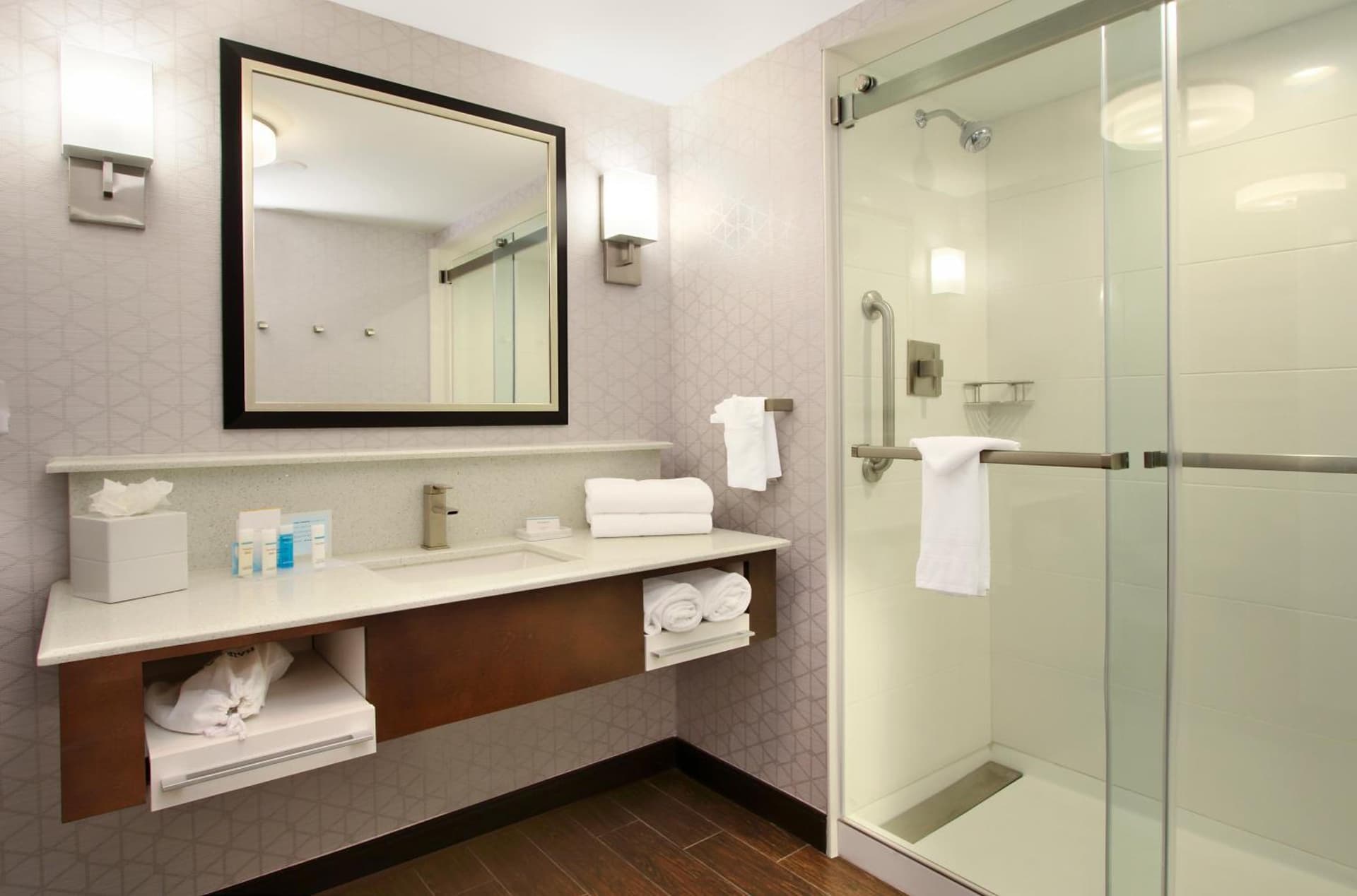 Hampton Inn & Suites By Hilton - Rockville Centre gallery photo in Rockville Centre, NY — image 54