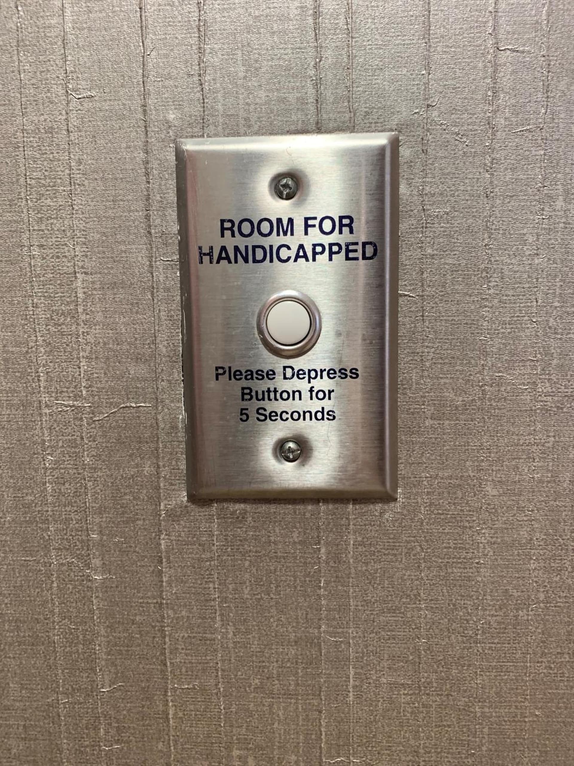 Hampton Inn & Suites By Hilton - Rockville Centre gallery photo in Rockville Centre, NY — image 60