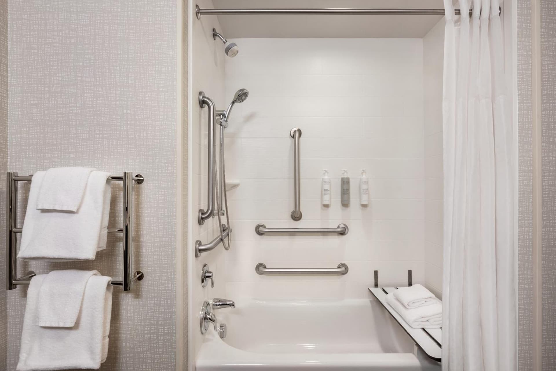 Hampton Inn & Suites York South gallery photo in York, PA — image 40