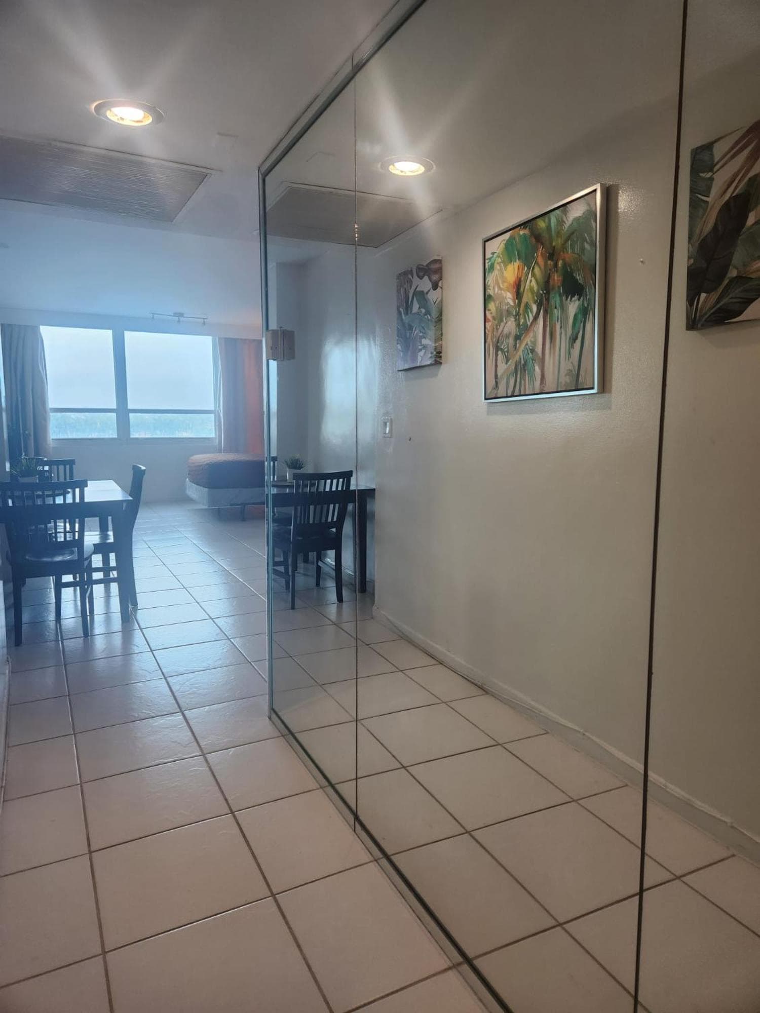 L&D Vacations Rentals interior in Miami Beach, FL — gallery photo 2