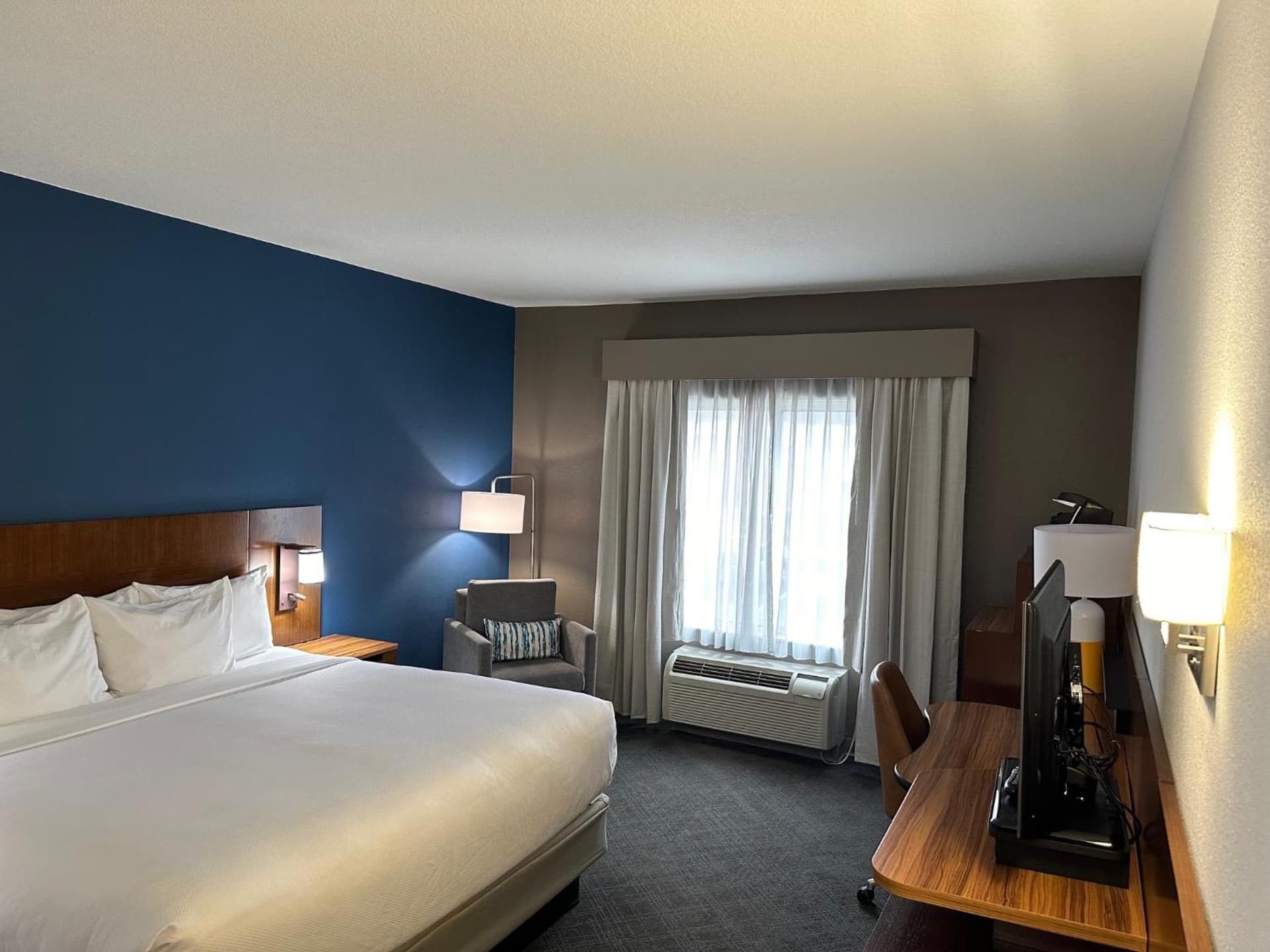 Comfort Inn & Suites Akron South gallery photo in Akron, OH — image 12