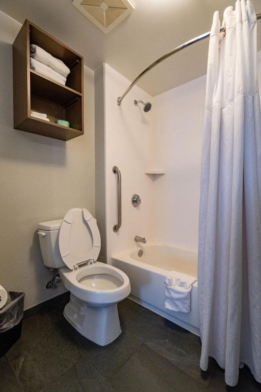 Staybridge Suites Jackson by IHG interior in Ridgeland, MS — gallery photo 2